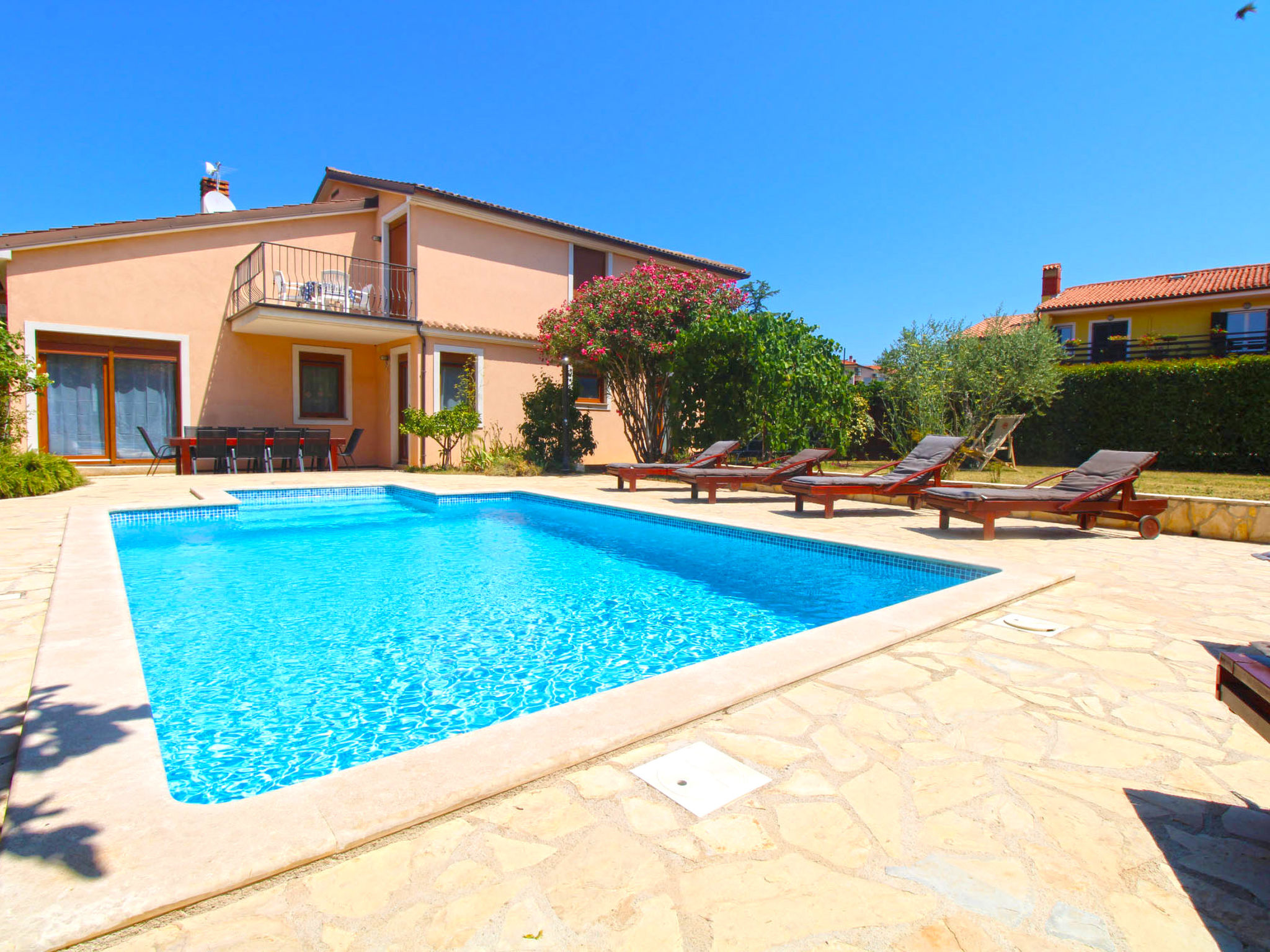 Liznjan accommodation villas for rent in Liznjan apartments to rent in Liznjan holiday homes to rent in Liznjan