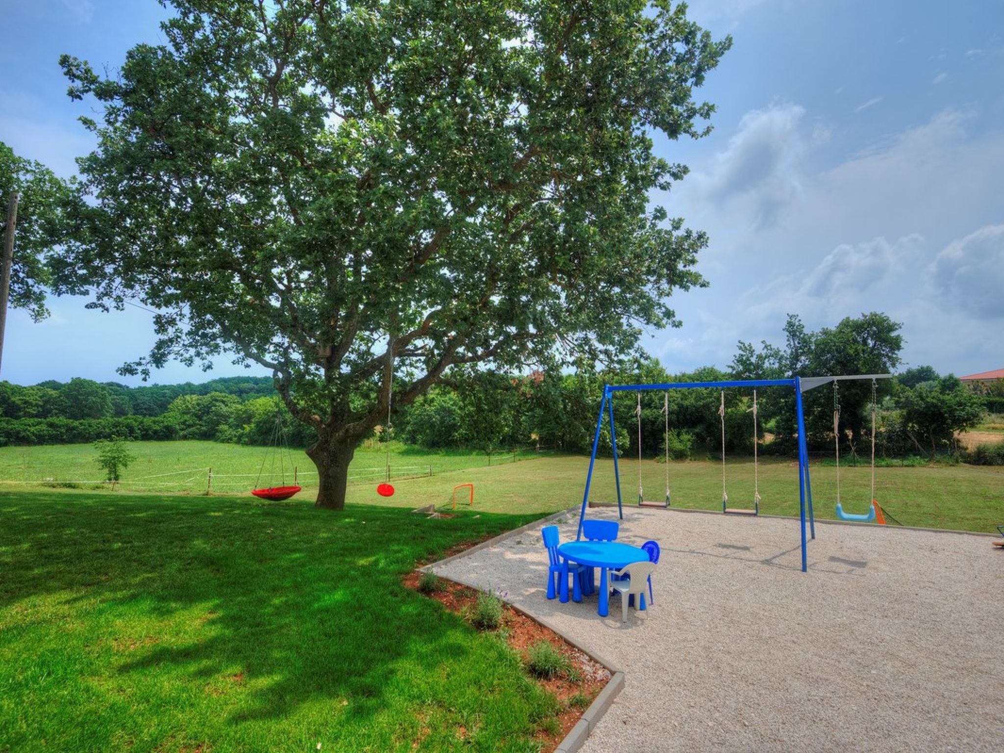 Photo of White house