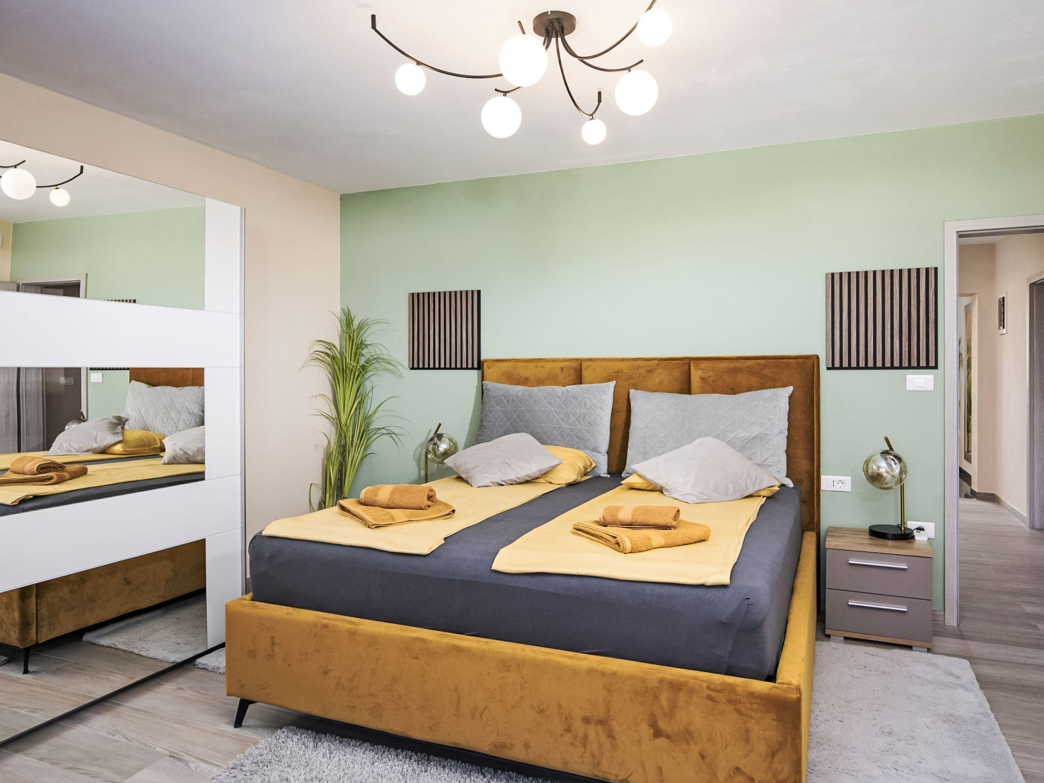 5-Schlafzimmer-Villa Eminentia mit Meerblick - Binnen