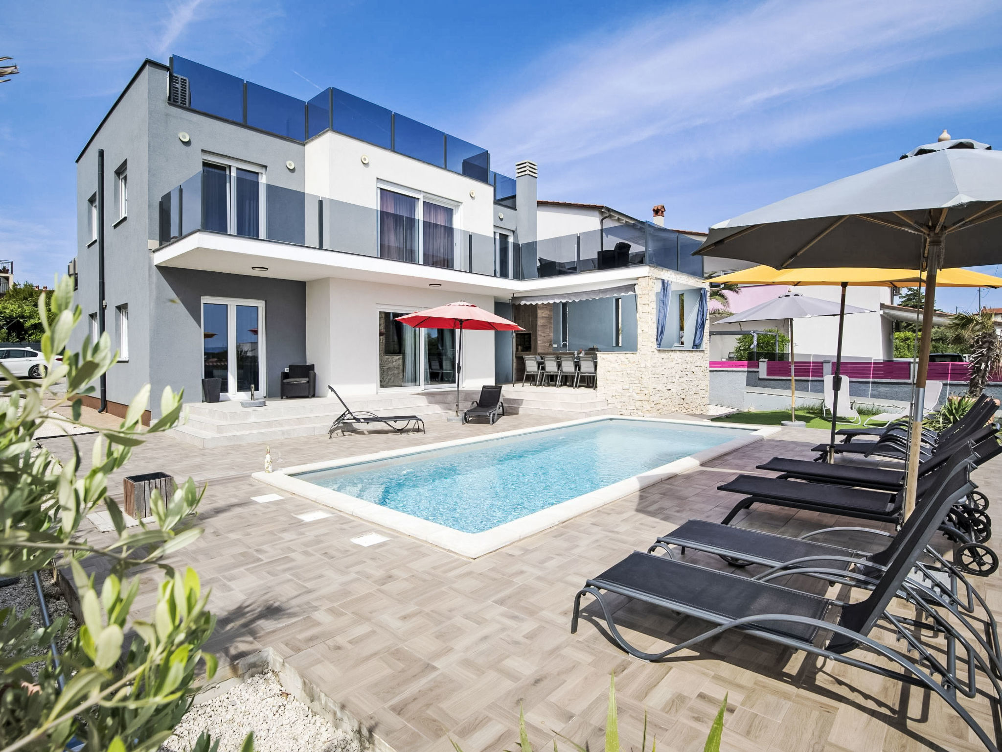 5-Schlafzimmer-Villa Eminentia mit Meerblick - Buiten