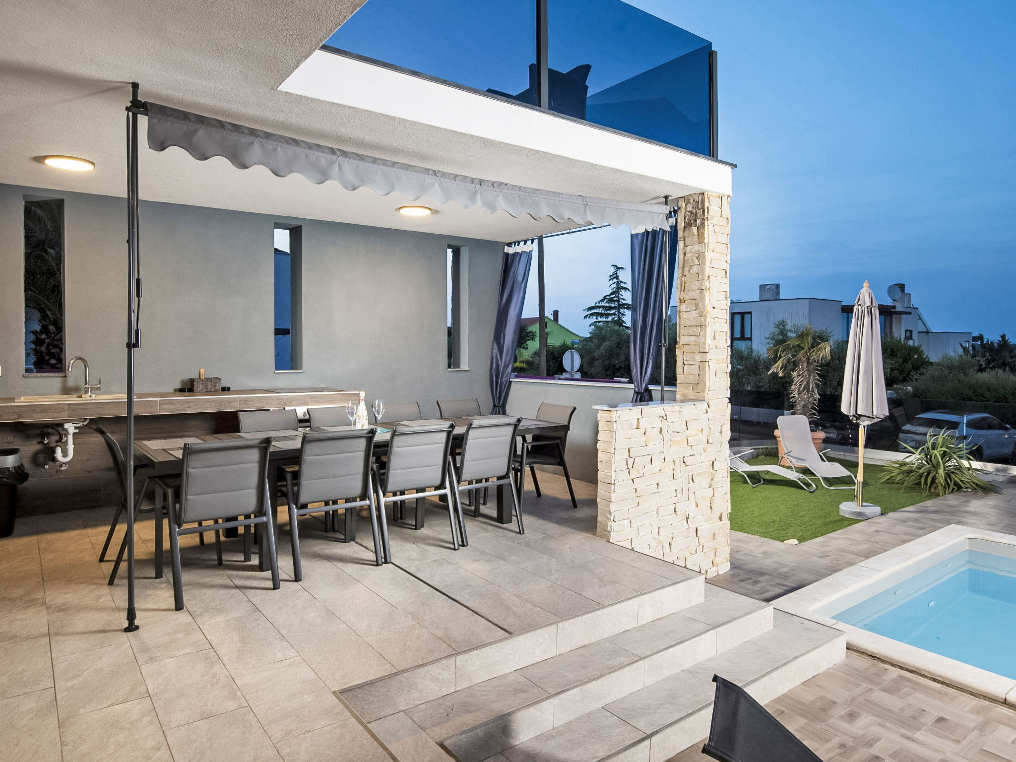 5-Schlafzimmer-Villa Eminentia mit Meerblick - Buiten