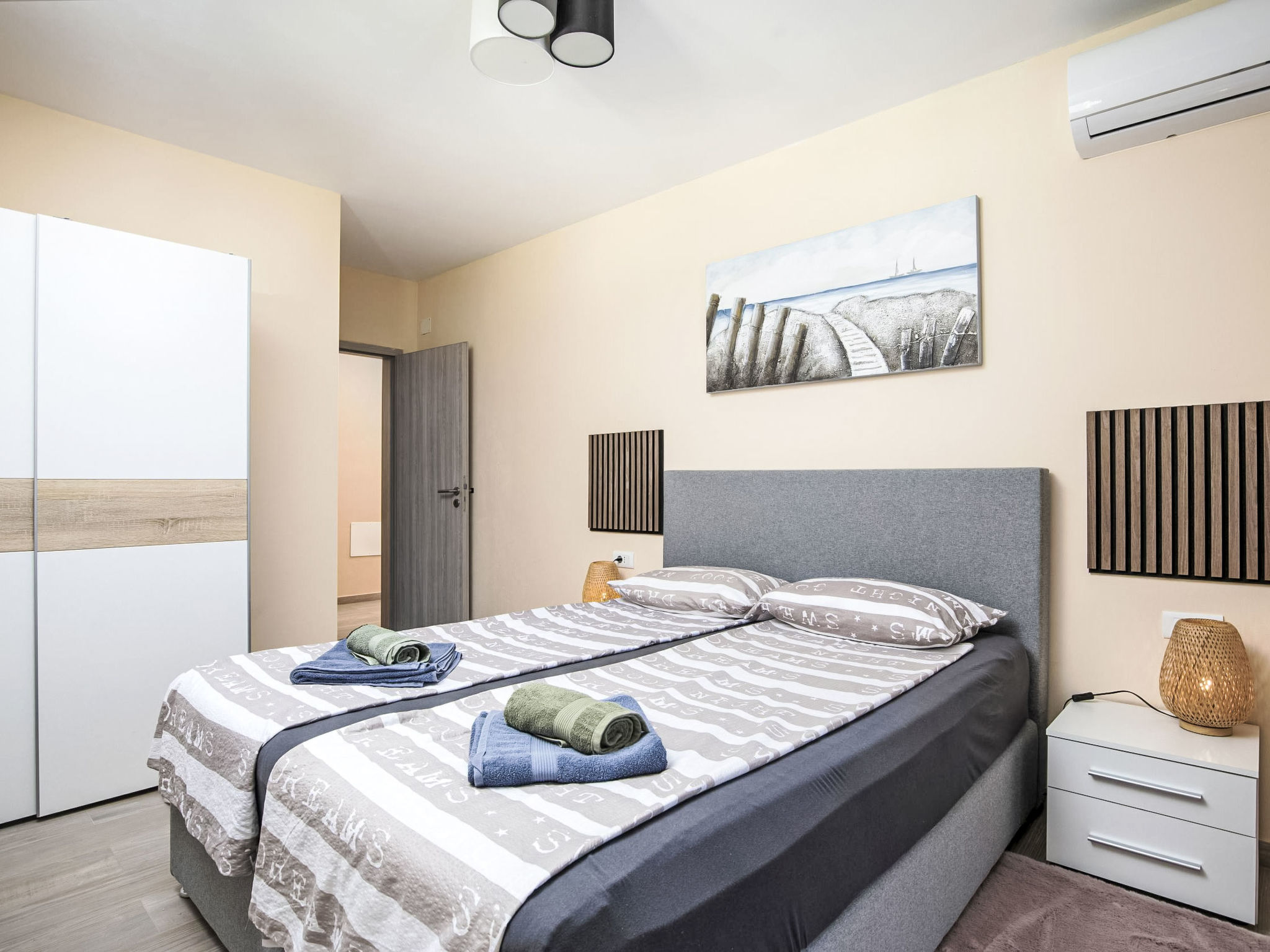 5-Schlafzimmer-Villa Eminentia mit Meerblick - Binnen