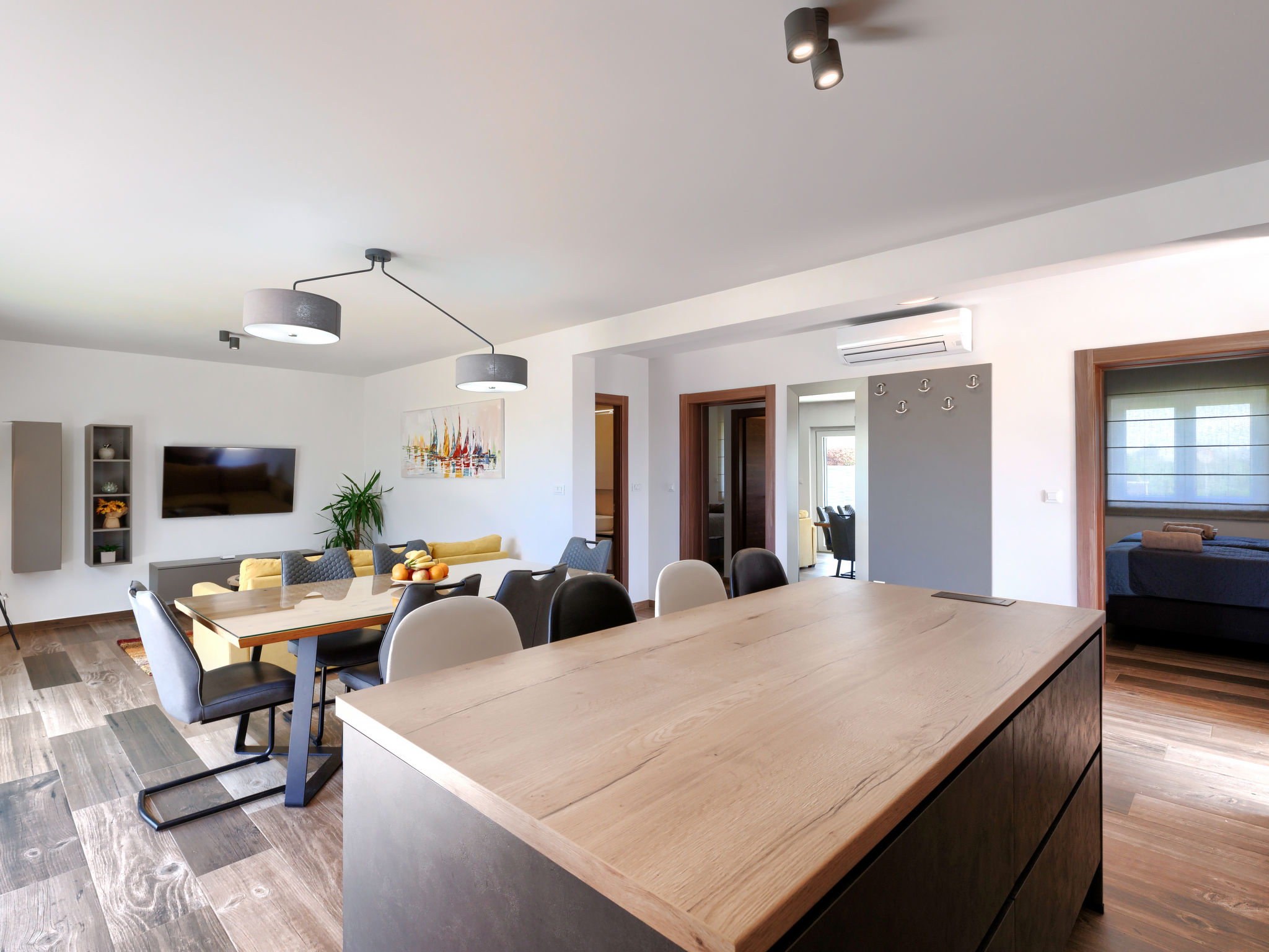 Kitchen / Dining Room