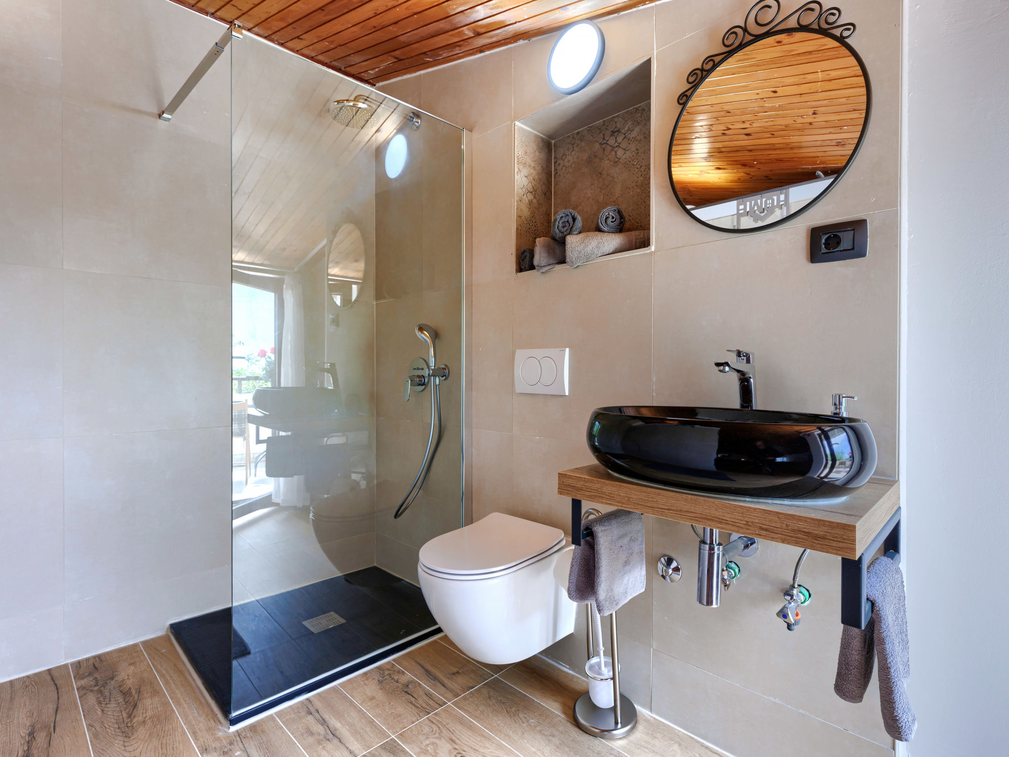 Bathroom / Wellness