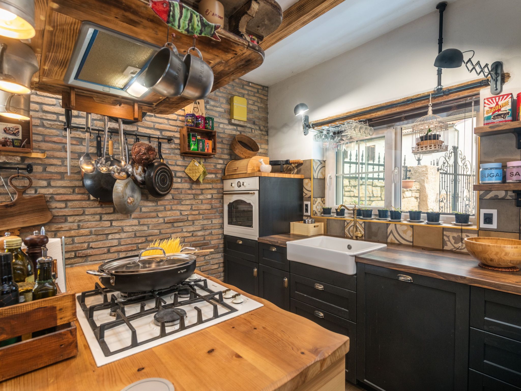 Rustic cozy house Pupy mit private pool und kino-Binnen