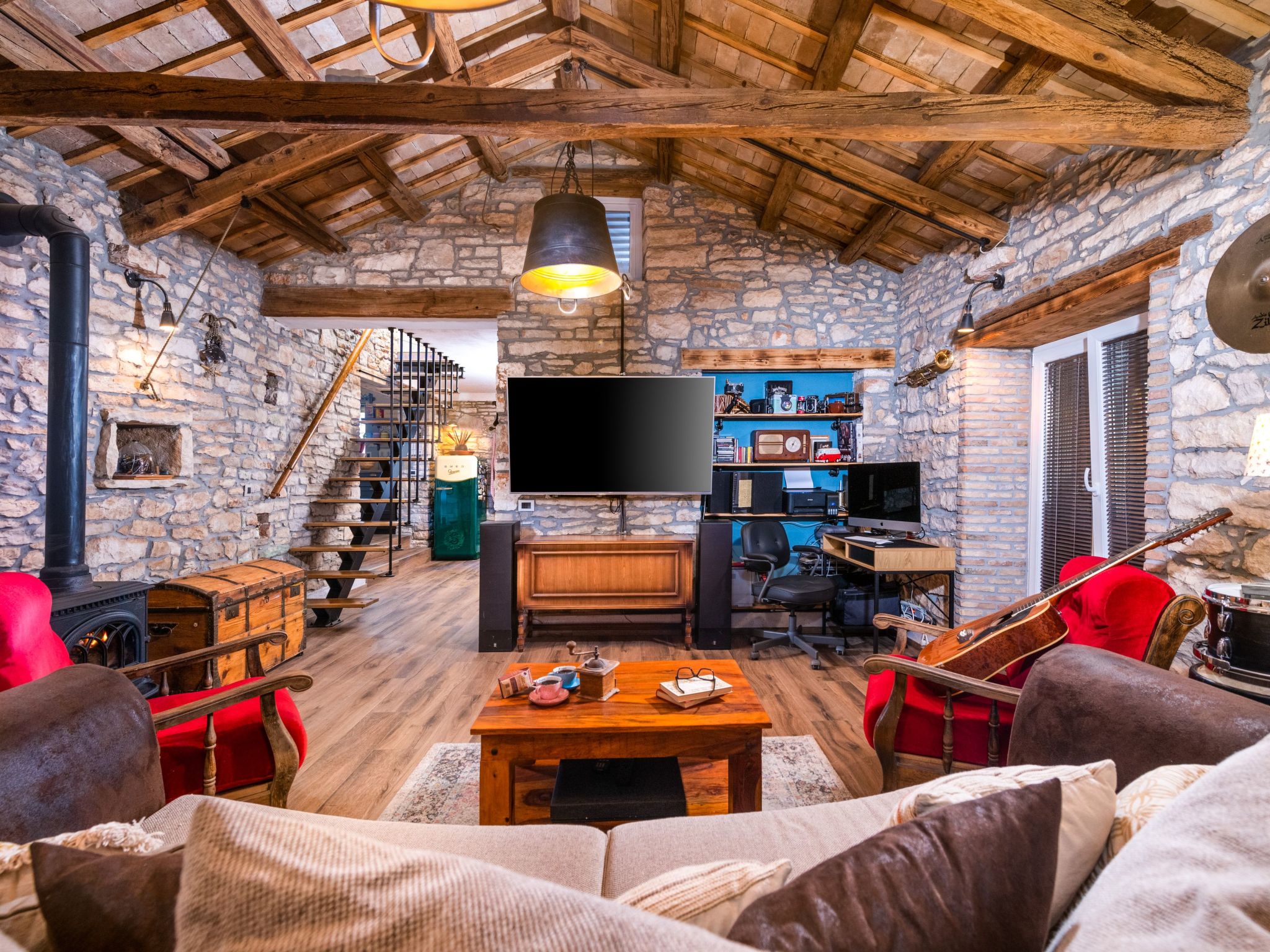 Rustic cozy house Pupy mit private pool und kino-Binnen