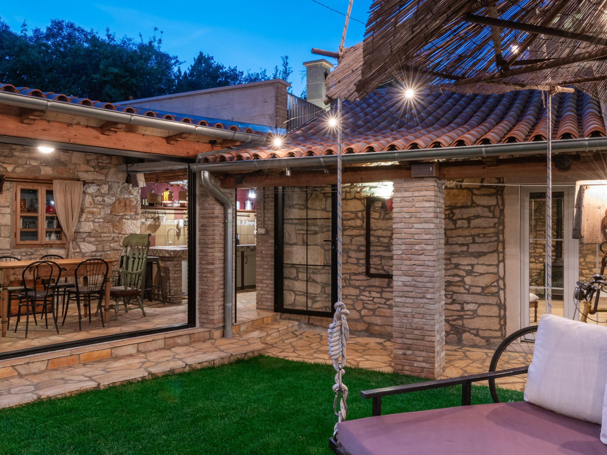 Rustic cozy house Pupy mit private pool und kino-Binnen