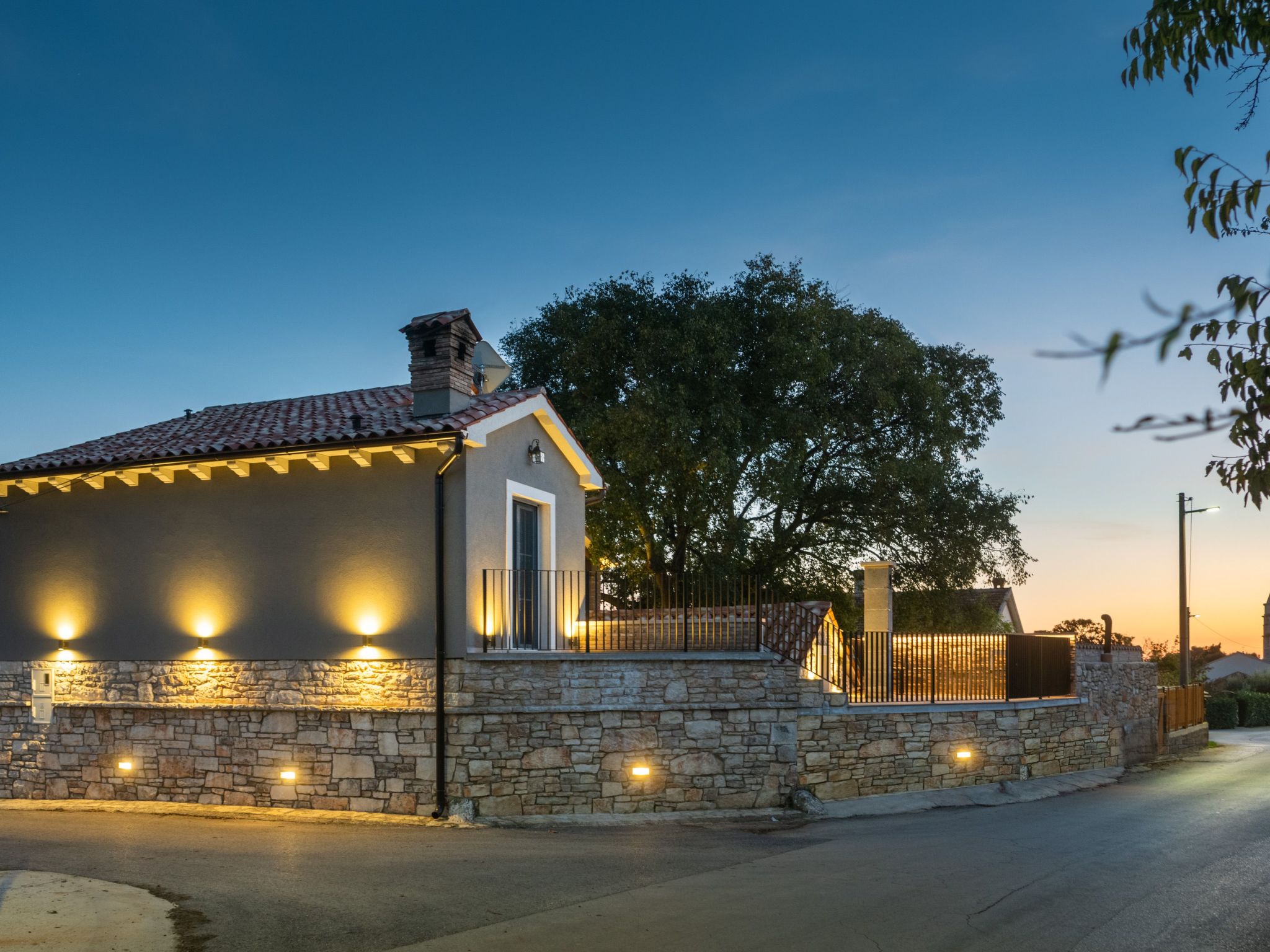 Rustic cozy house Pupy mit private pool und kino-Binnen