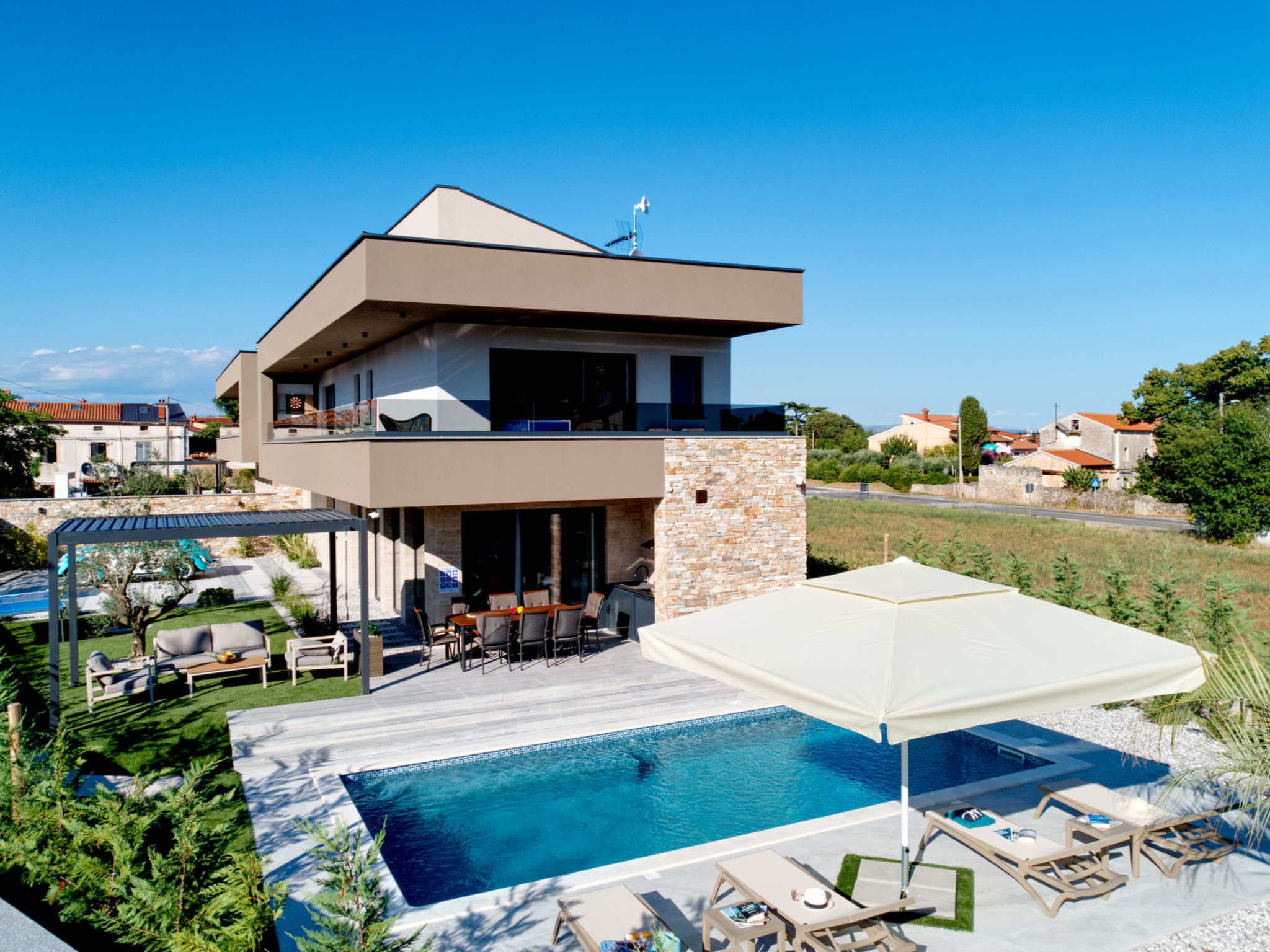 Photo of COMPLEX 2 VILLAS PIERON-BAVIGO