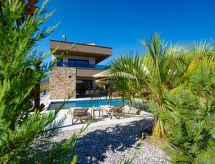 Villa Bavigo: Privé-oase nabij strand & Pula voor 8 personen - thumbnail 6