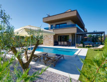 Villa Bavigo: Privé-oase nabij strand & Pula voor 8 personen - thumbnail 5