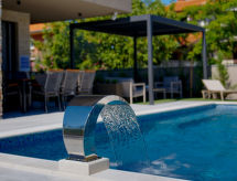 Villa Bavigo: Privé-oase nabij strand & Pula voor 8 personen - thumbnail 3