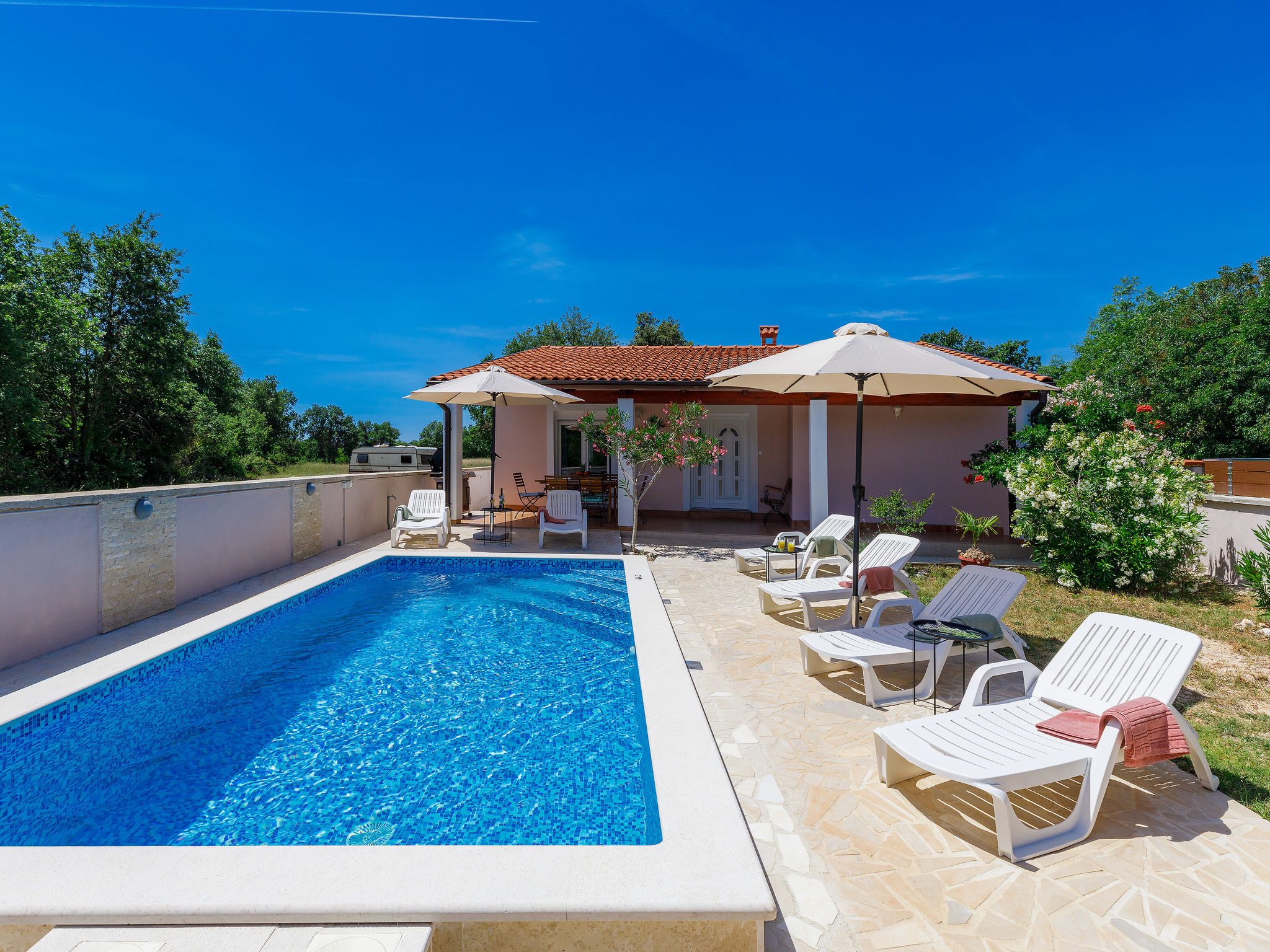 Vakantiehuis met privé zwembad in Pula/Duga uvala (Kroatië) voor 6 personen