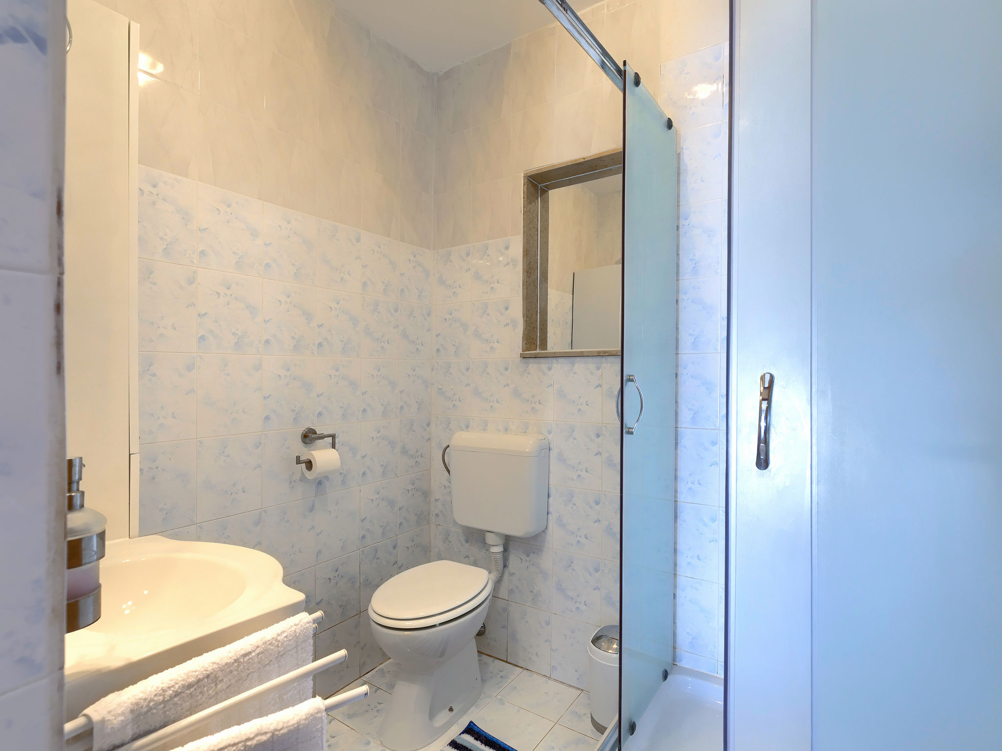 Vrijstaande villa Maslina met privézwembad, 2,2 km van strand Duga Uvala - foto 28