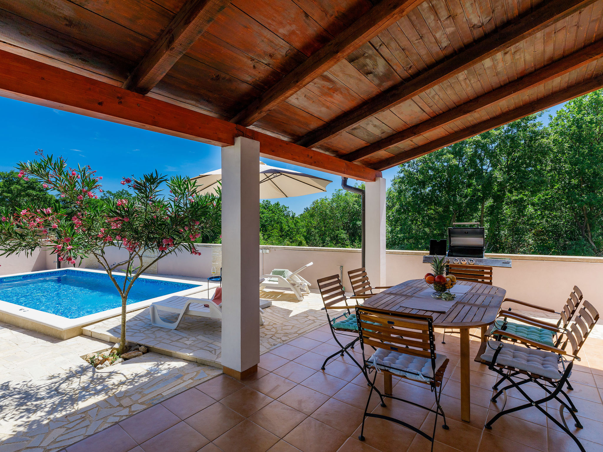 Vrijstaande villa Maslina met privézwembad, 2,2 km van strand Duga Uvala - foto 26