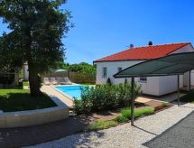 Comfortabel vakantiehuis met overdekt terras en zwembad in Divsici, Istrië - thumbnail 2