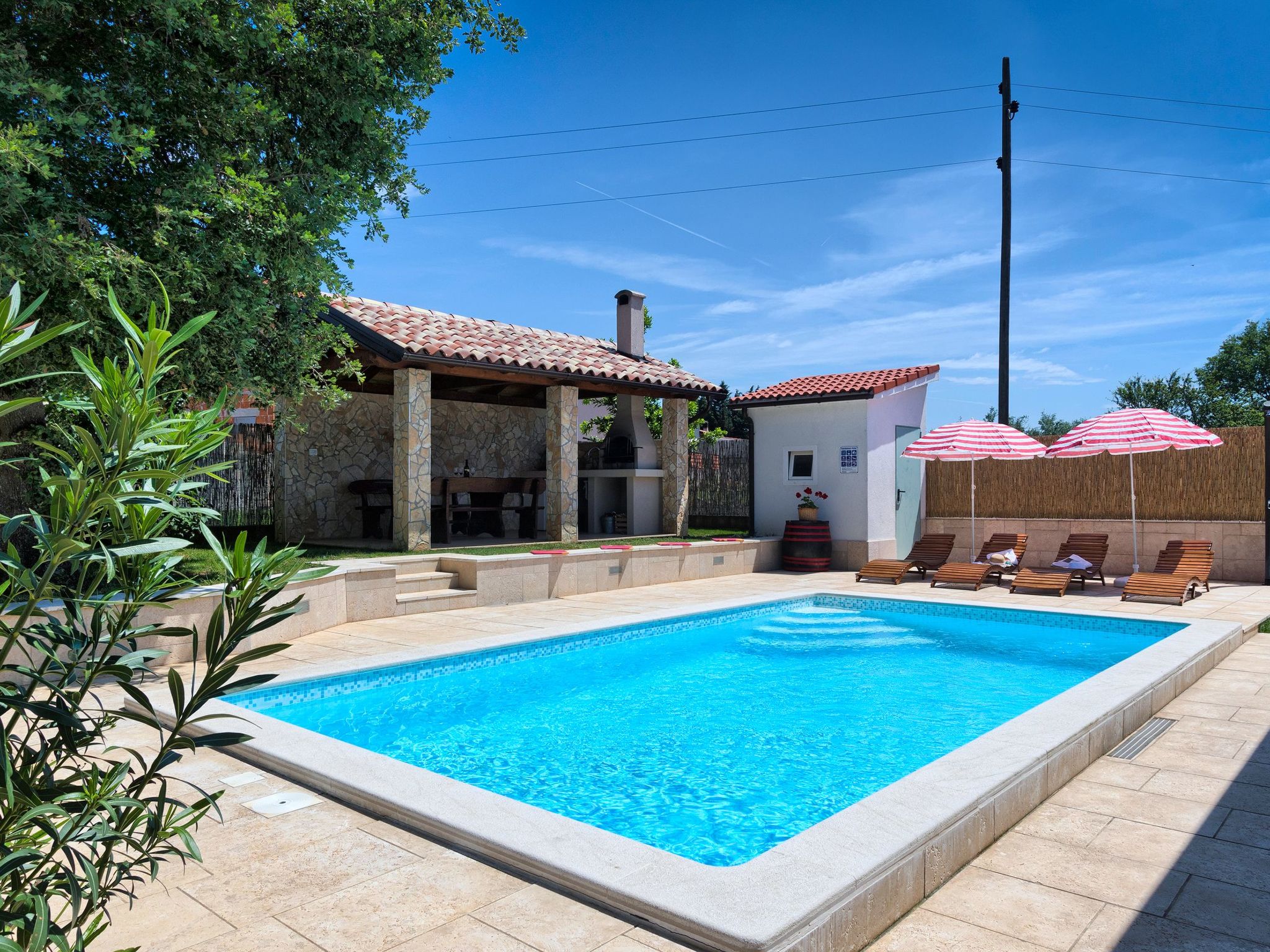 Vakantiehuis met privé zwembad in Divsici (Kroatië) voor 6 personen