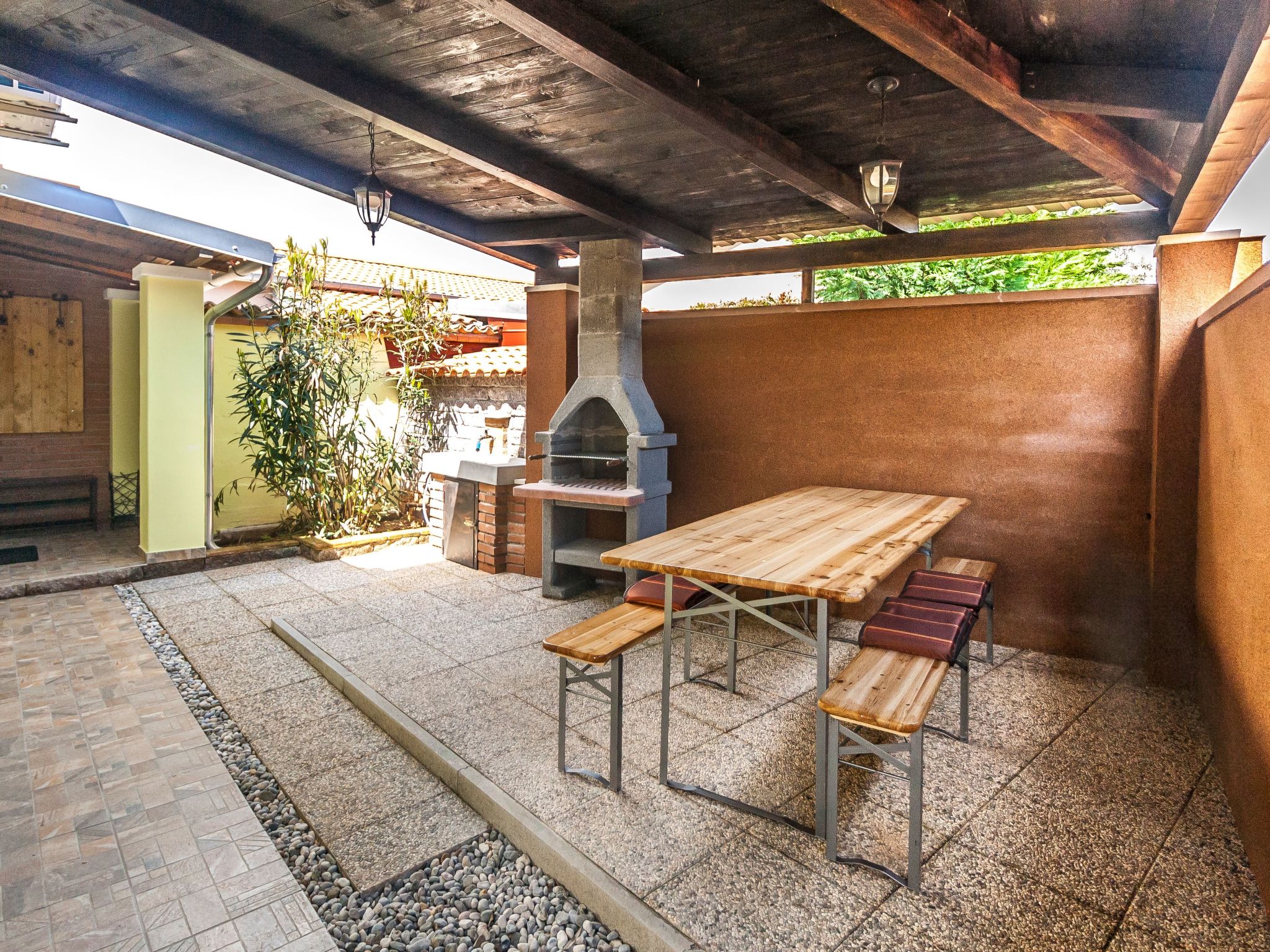 Haus im Industriestil Eni mit privatem Parkplatz-Binnen