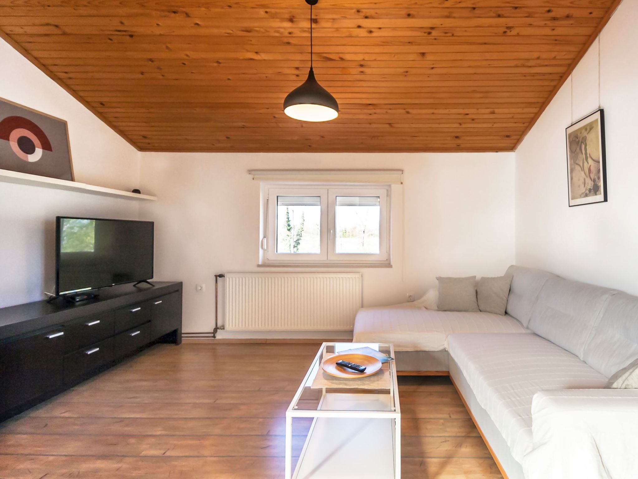 "Gortan" mit Blick auf das Wasser-Image-tags.info