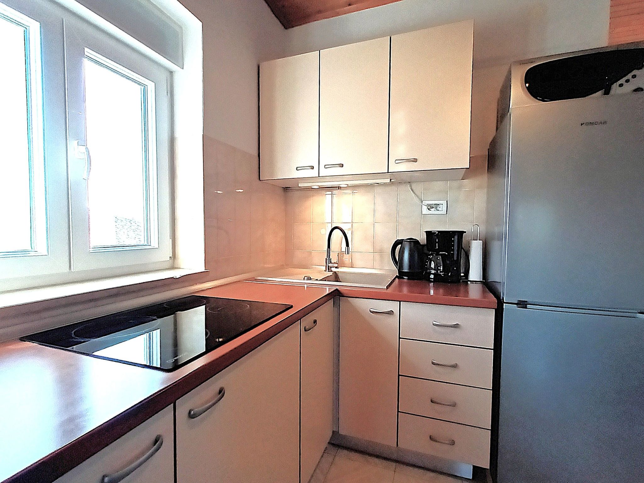 "Gortan" mit Blick auf das Wasser-Image-tags.info