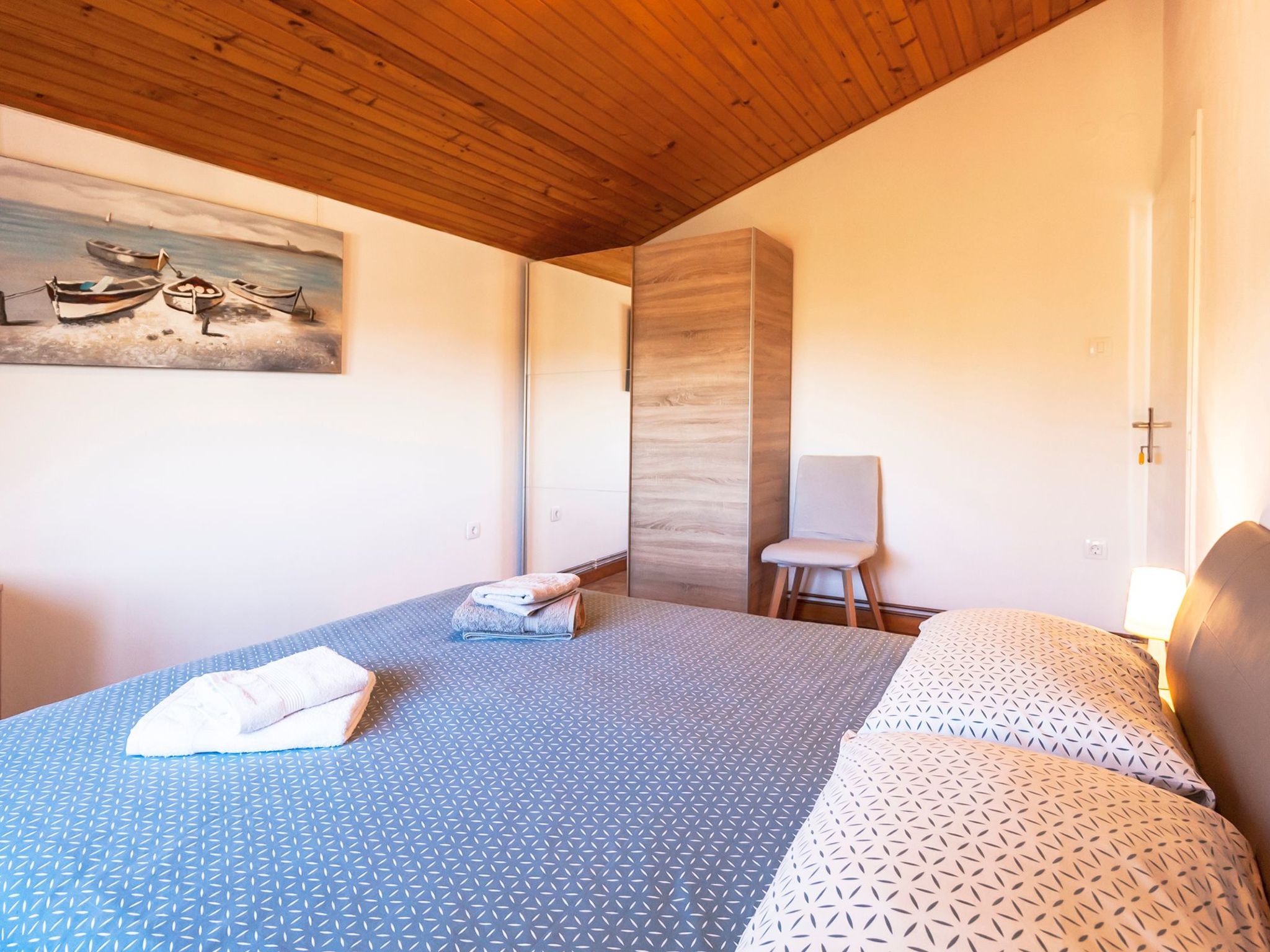 "Gortan" mit Blick auf das Wasser-Image-tags.info