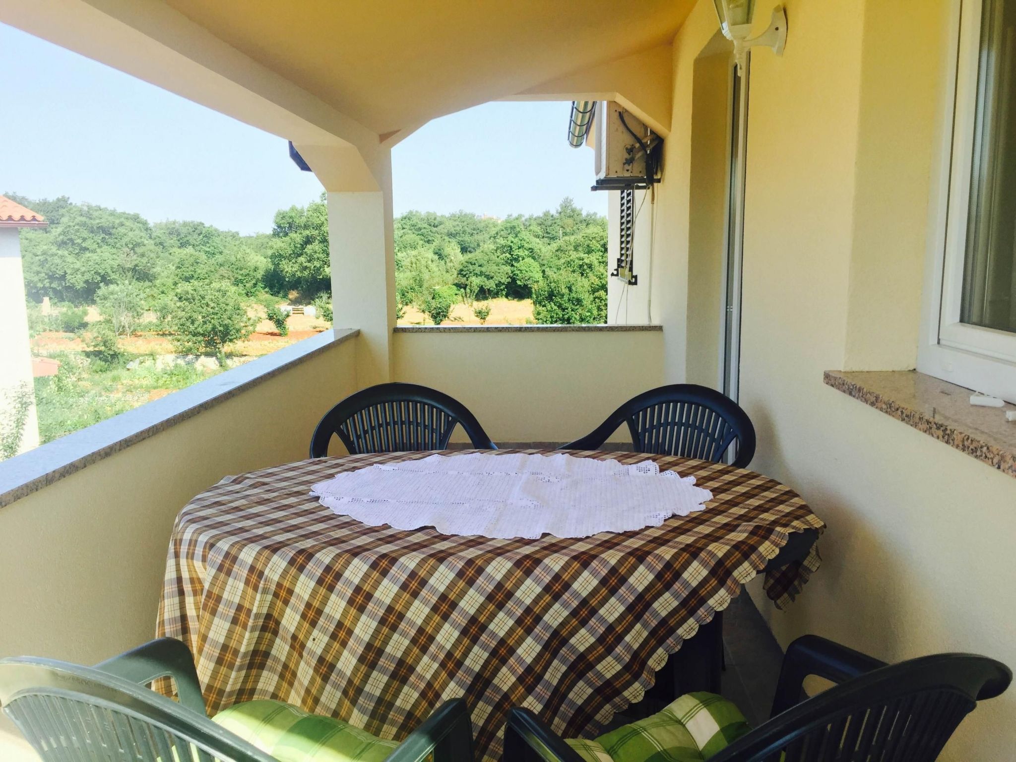 Apartment Fuma in Pinezići mit Privatem Balkon-Image-tags.info