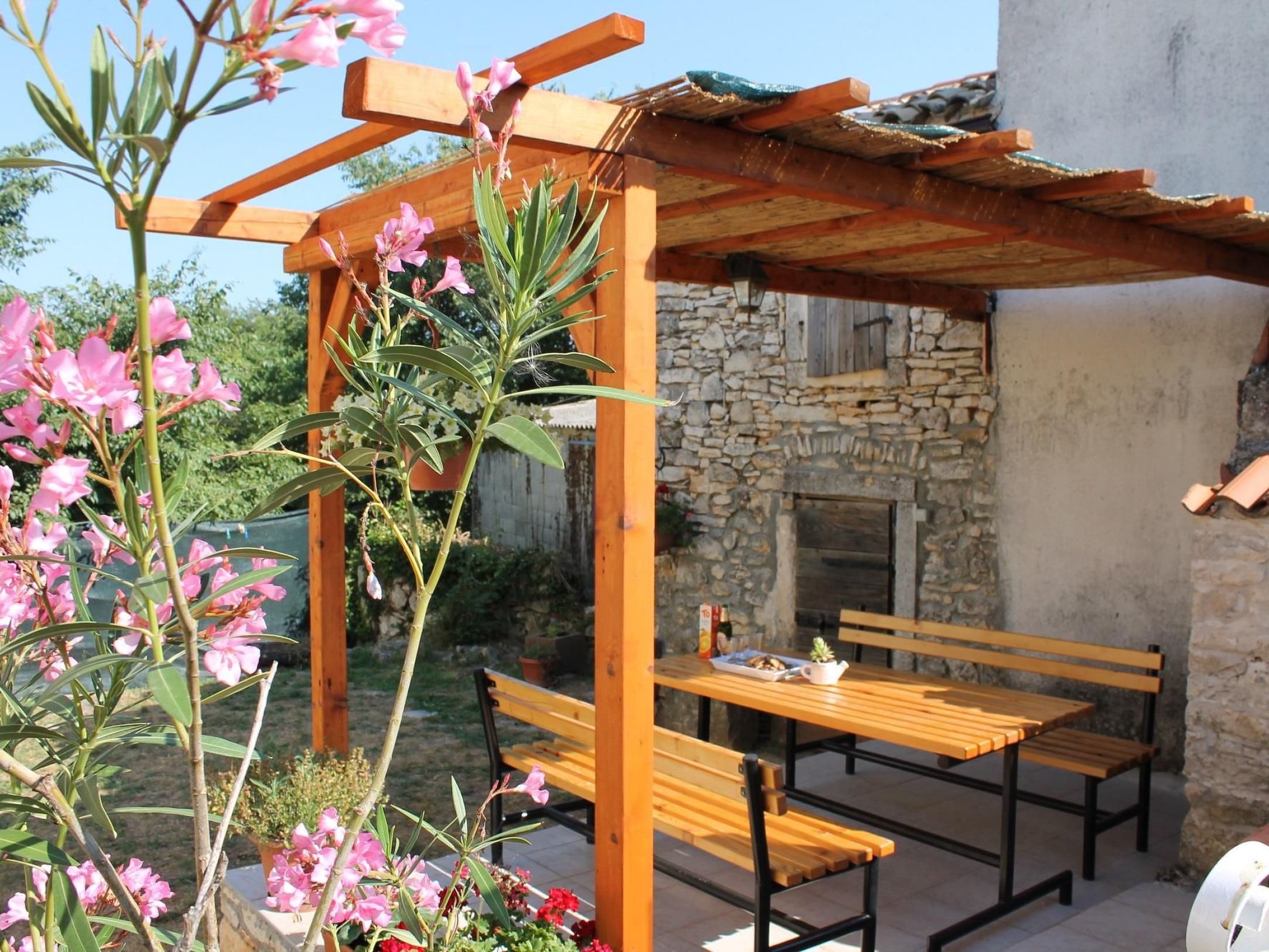 Apartment Fuma in Pinezići mit Privatem Balkon-Image-tags.info