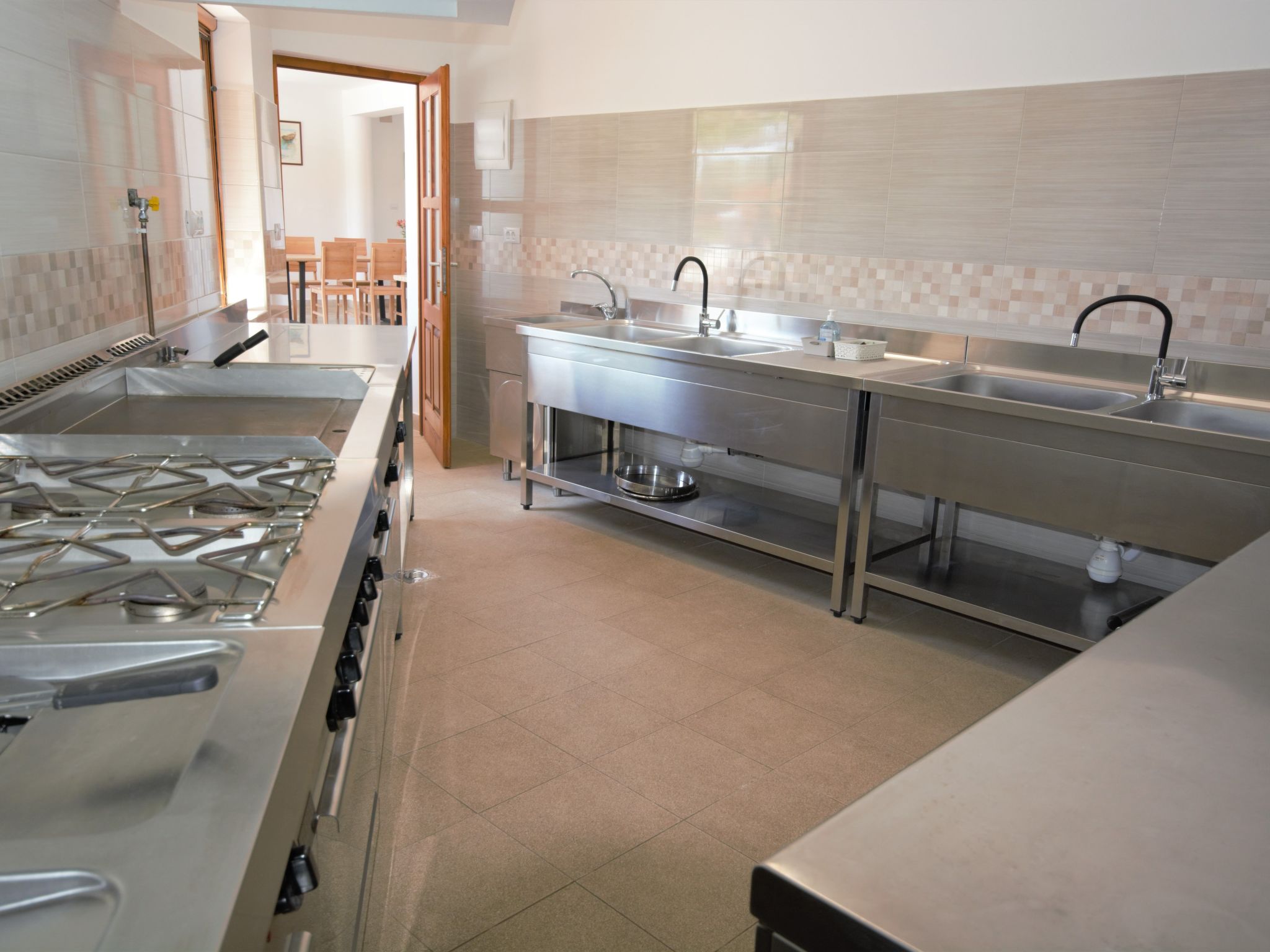 XXL-Ferienhaus "Cokuni" mit privatem Pool-Binnen