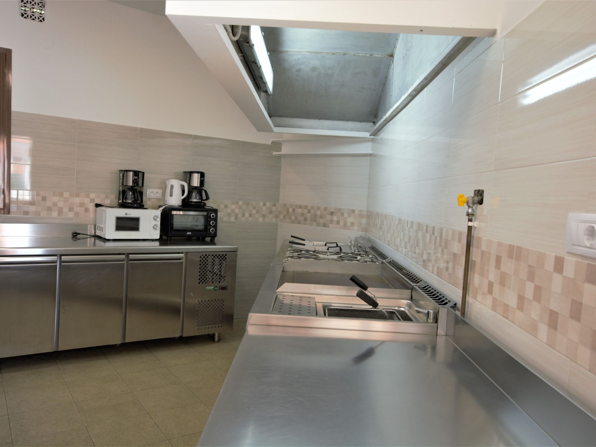 XXL-Ferienhaus "Cokuni" mit privatem Pool-Binnen