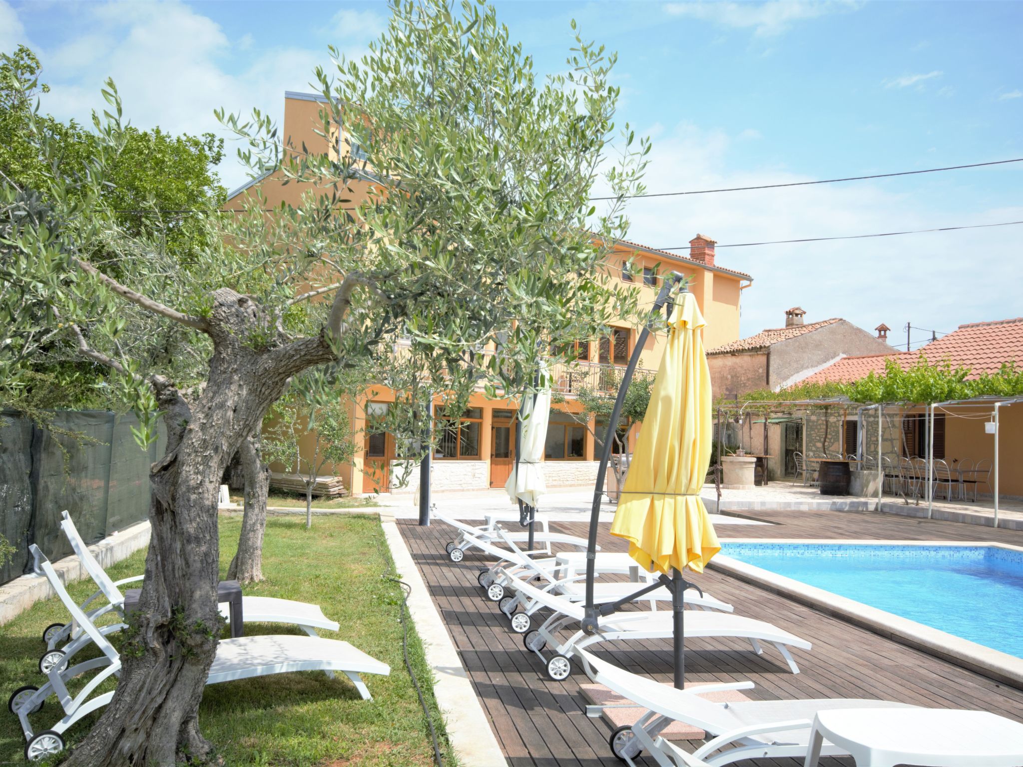 XXL-Ferienhaus "Cokuni" mit privatem Pool-Binnen