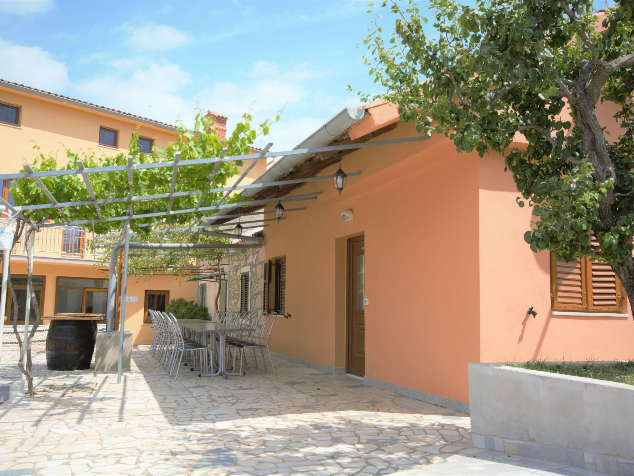 XXL-Ferienhaus "Cokuni" mit privatem Pool-Binnen