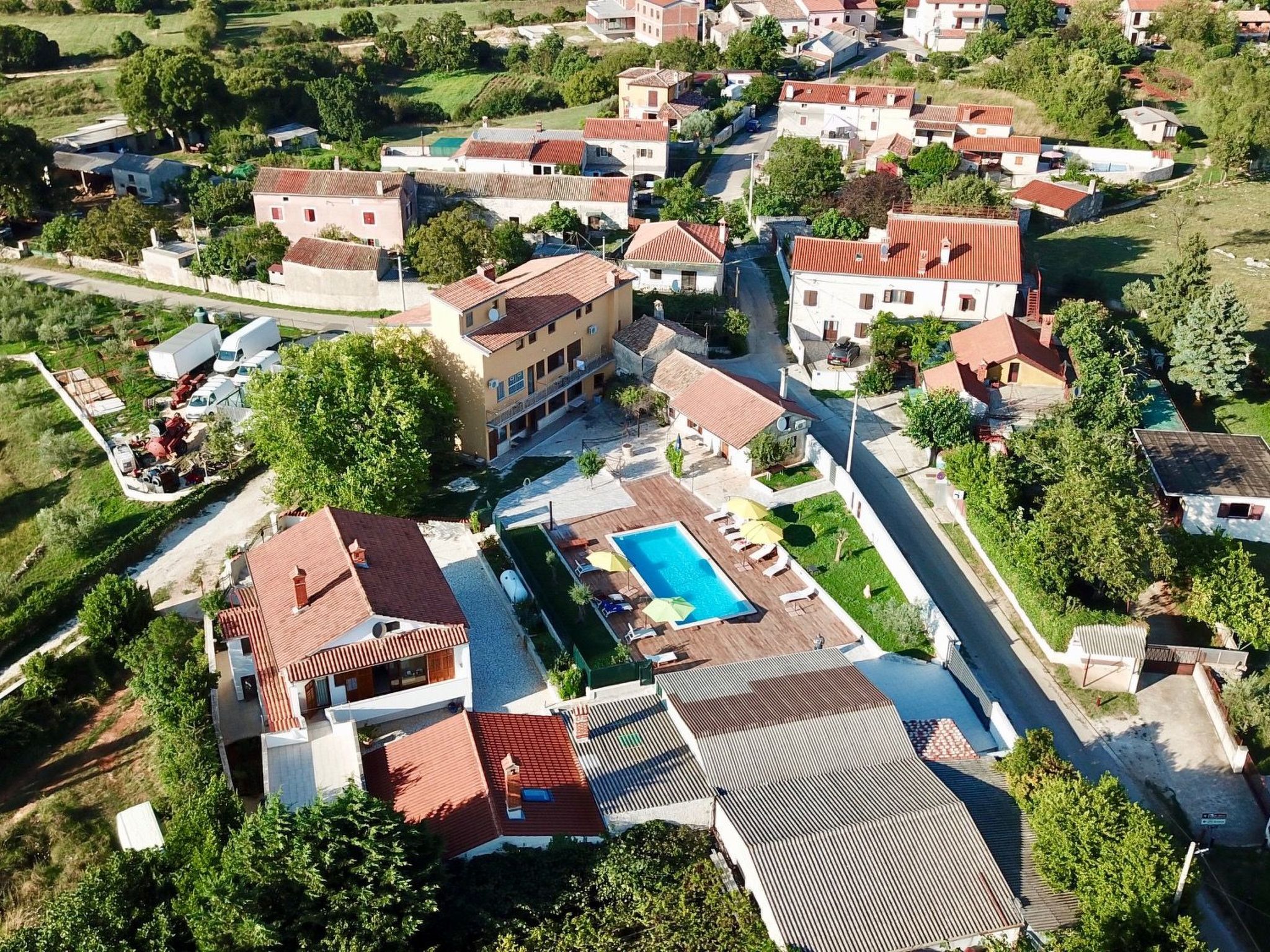 XXL-Ferienhaus "Cokuni" mit privatem Pool-Binnen