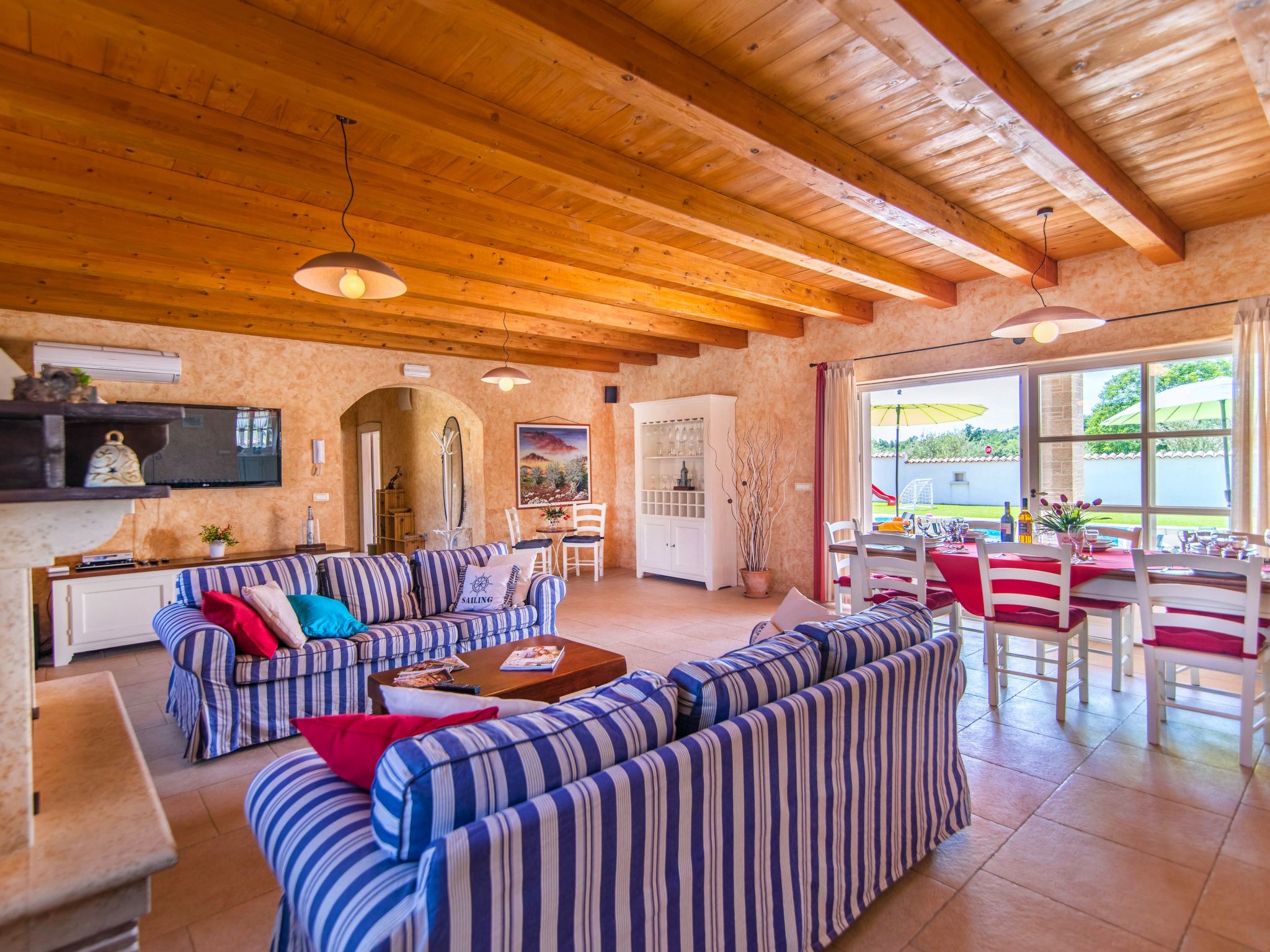 Für 8 Personen und 2 Kinder in Segotici, Istrien (Südküste von Istrien)-Dedans