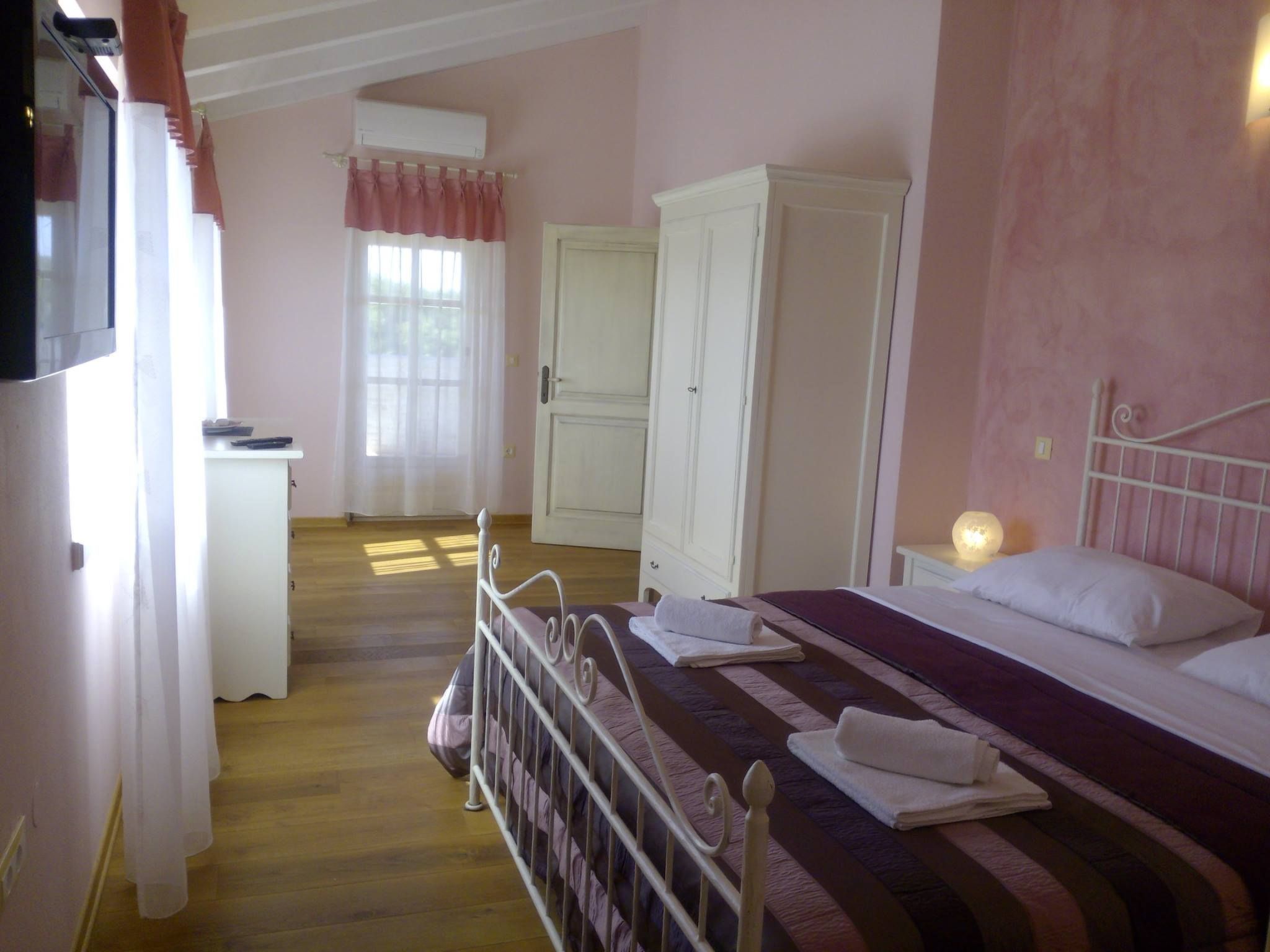 Für 8 Personen und 2 Kinder in Segotici, Istrien (Südküste von Istrien)-Dedans