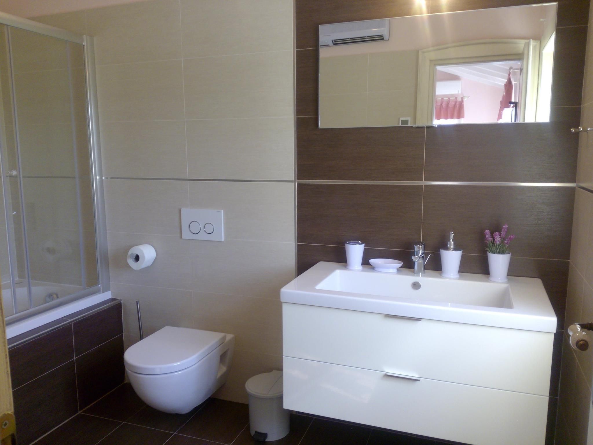 Für 8 Personen und 2 Kinder in Segotici, Istrien (Südküste von Istrien)-Dedans