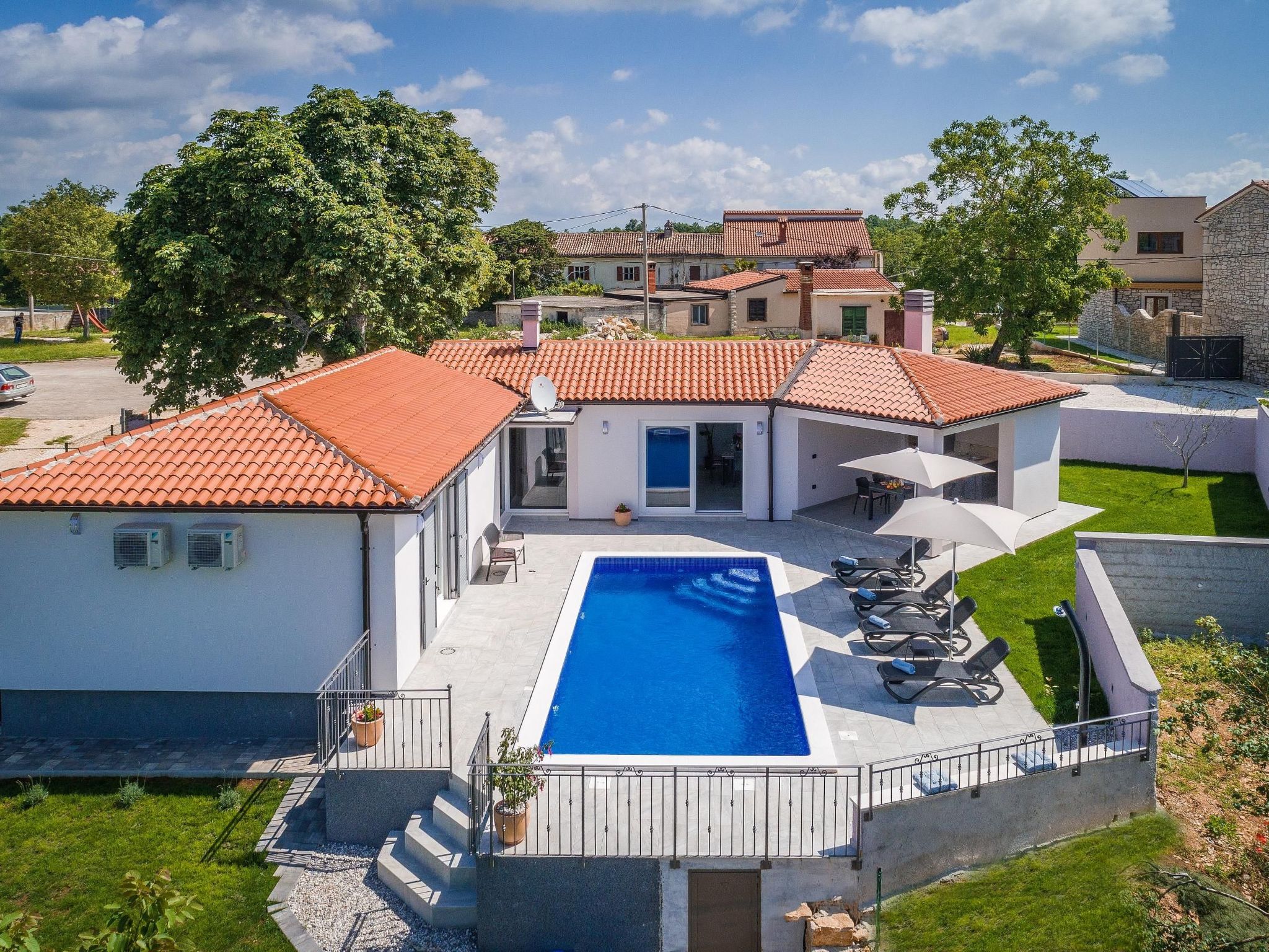 Holiday house NaNa can be your home away from home. It's brand new, stylish and well planned holiday house, located in Istrian village of Orbanici. It is 15 km from popular Peroj beach, 17 km from Pul..