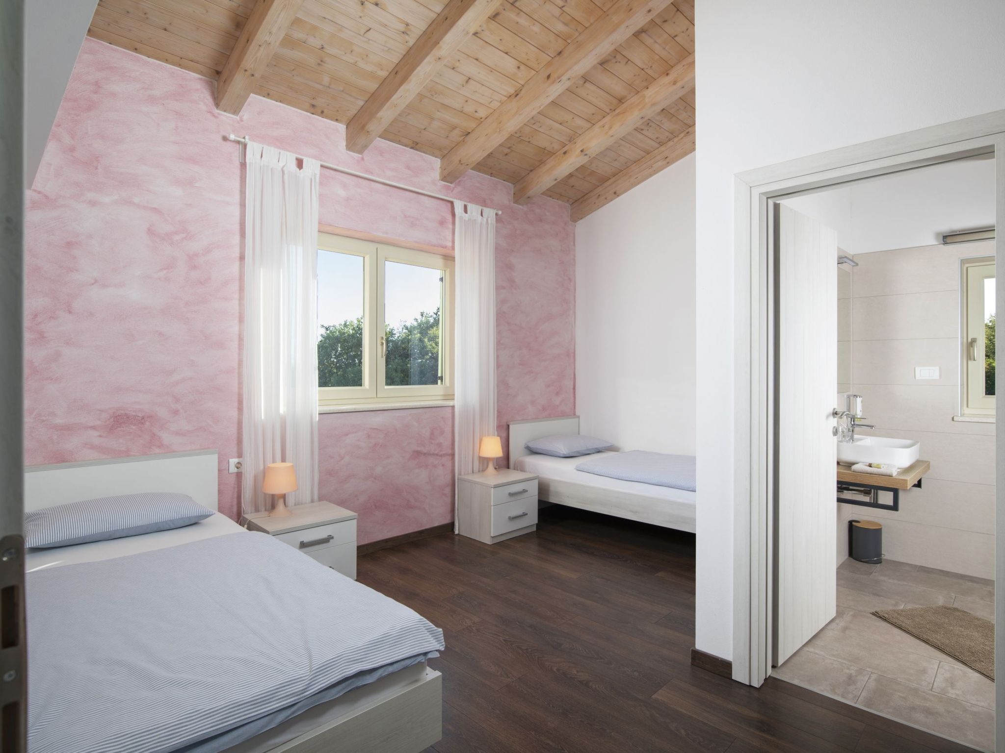 "Villa Matea" mit privatem Pool-Binnen