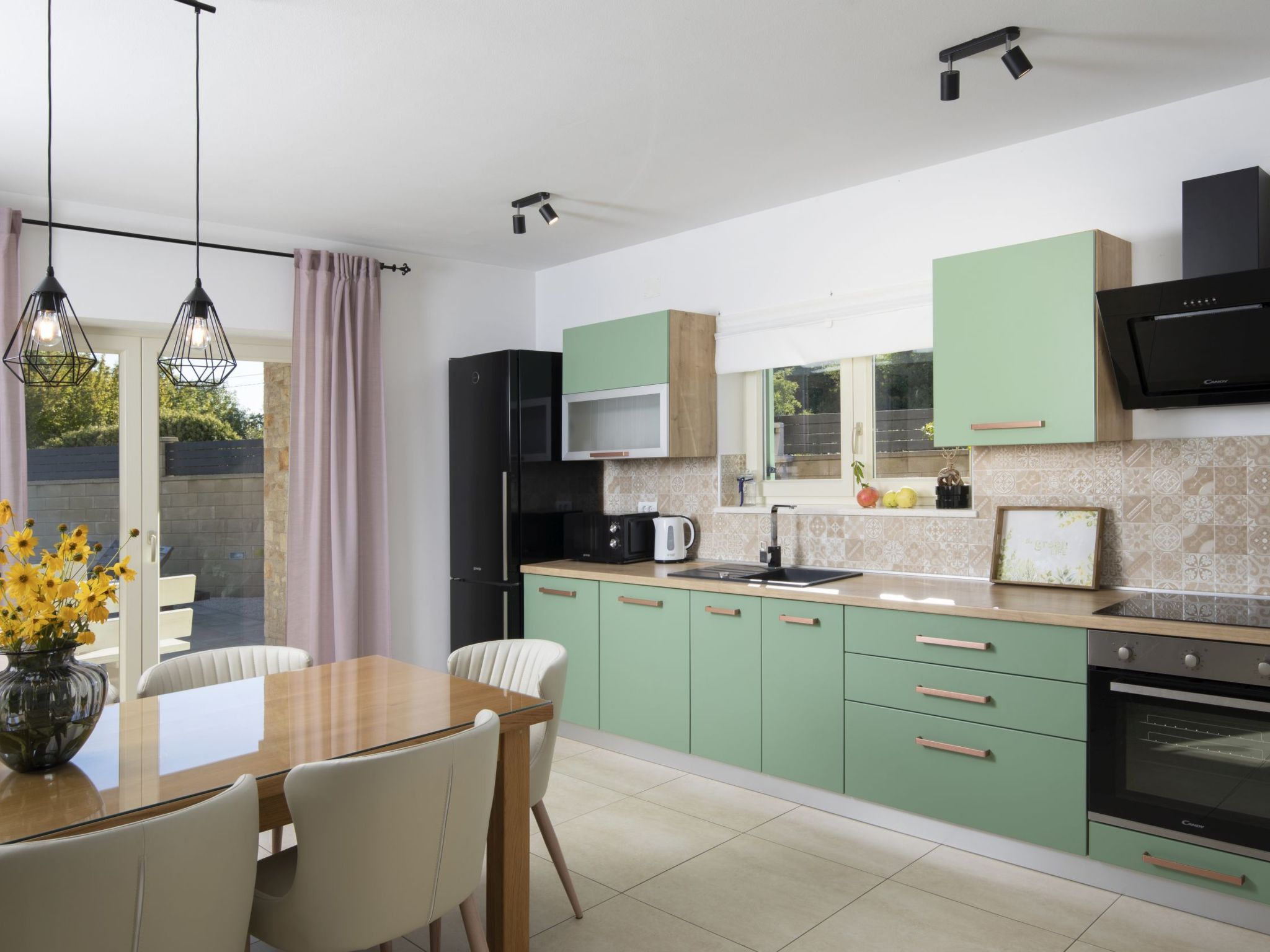 "Villa Matea" mit privatem Pool-Binnen