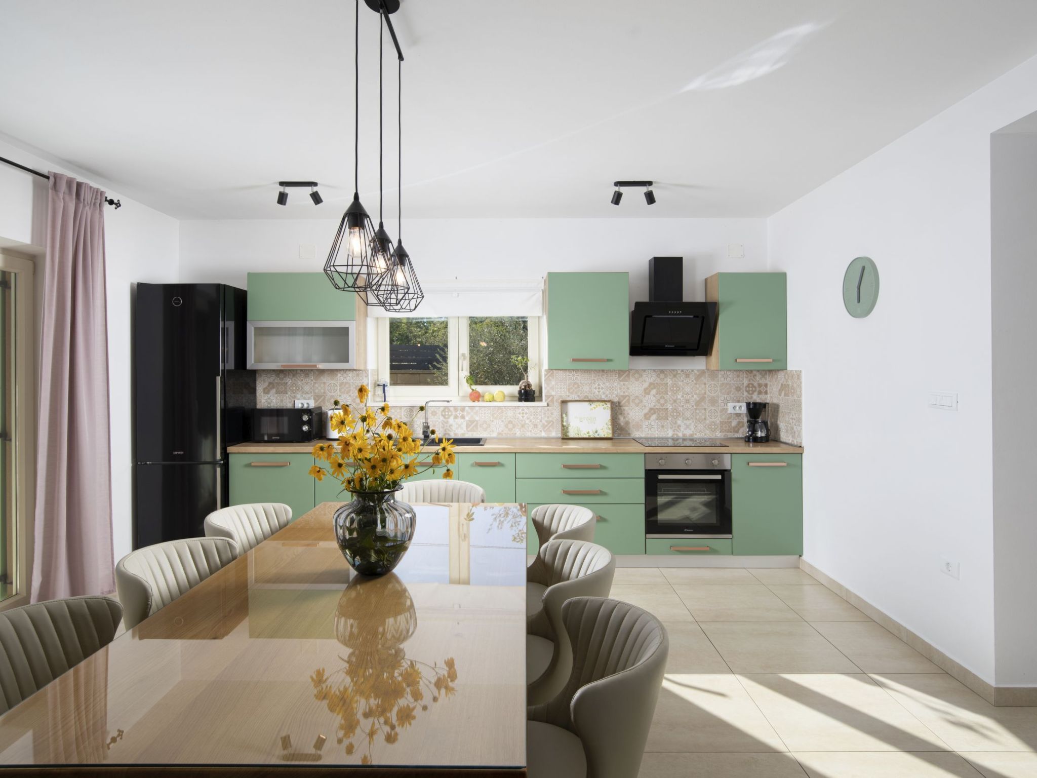 "Villa Matea" mit privatem Pool-Binnen