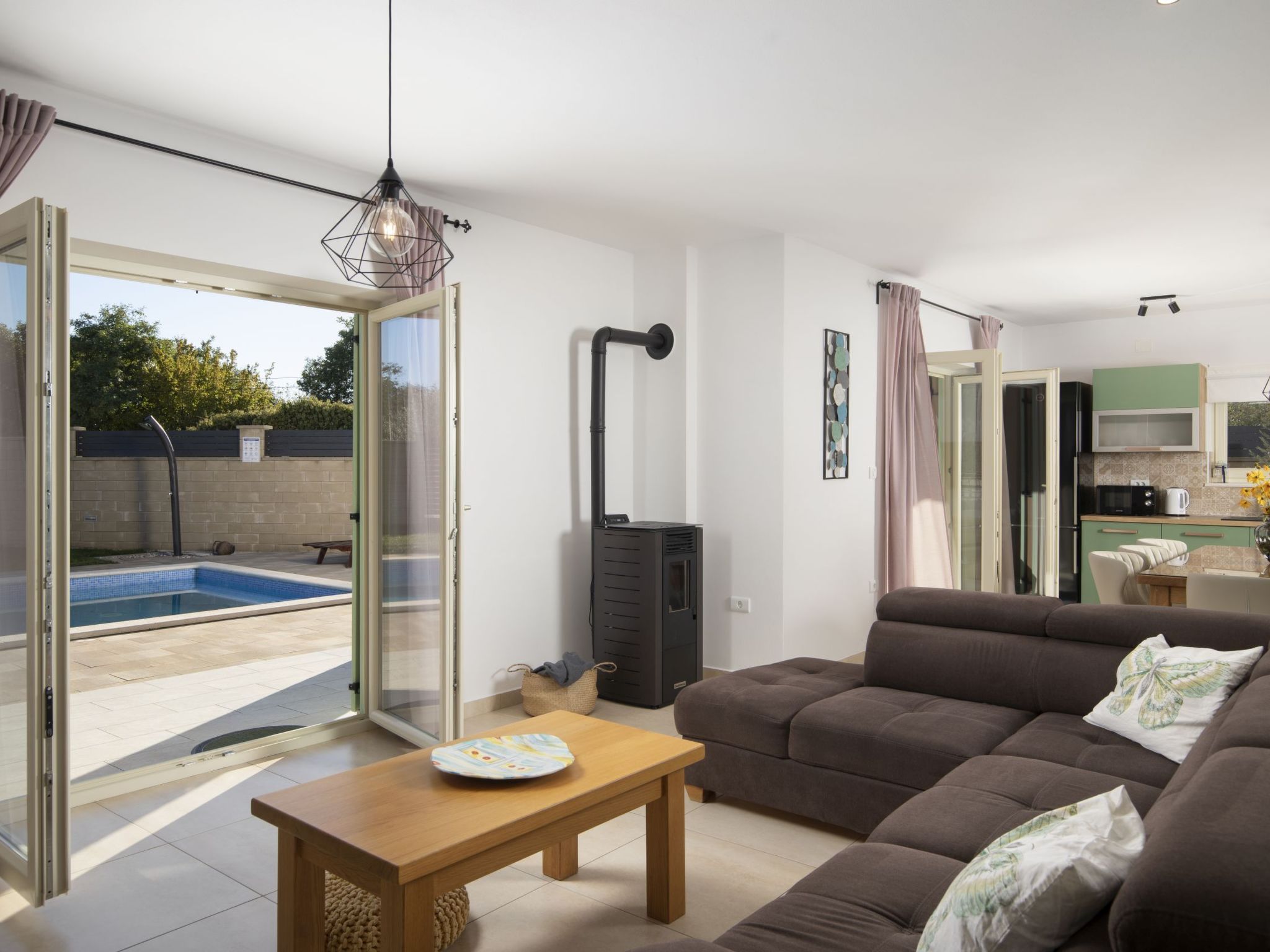 "Villa Matea" mit privatem Pool-Binnen