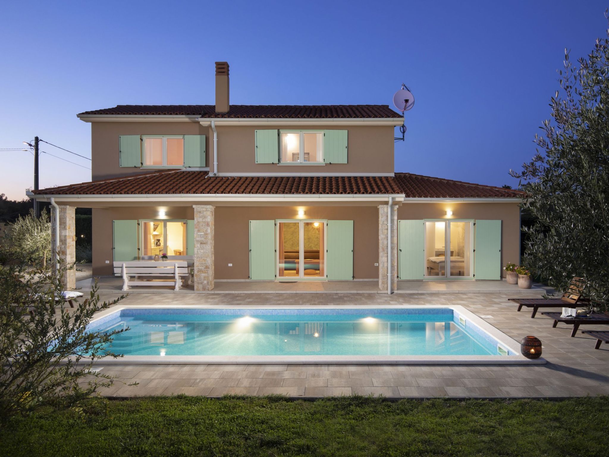 "Villa Matea" mit privatem Pool-Binnen