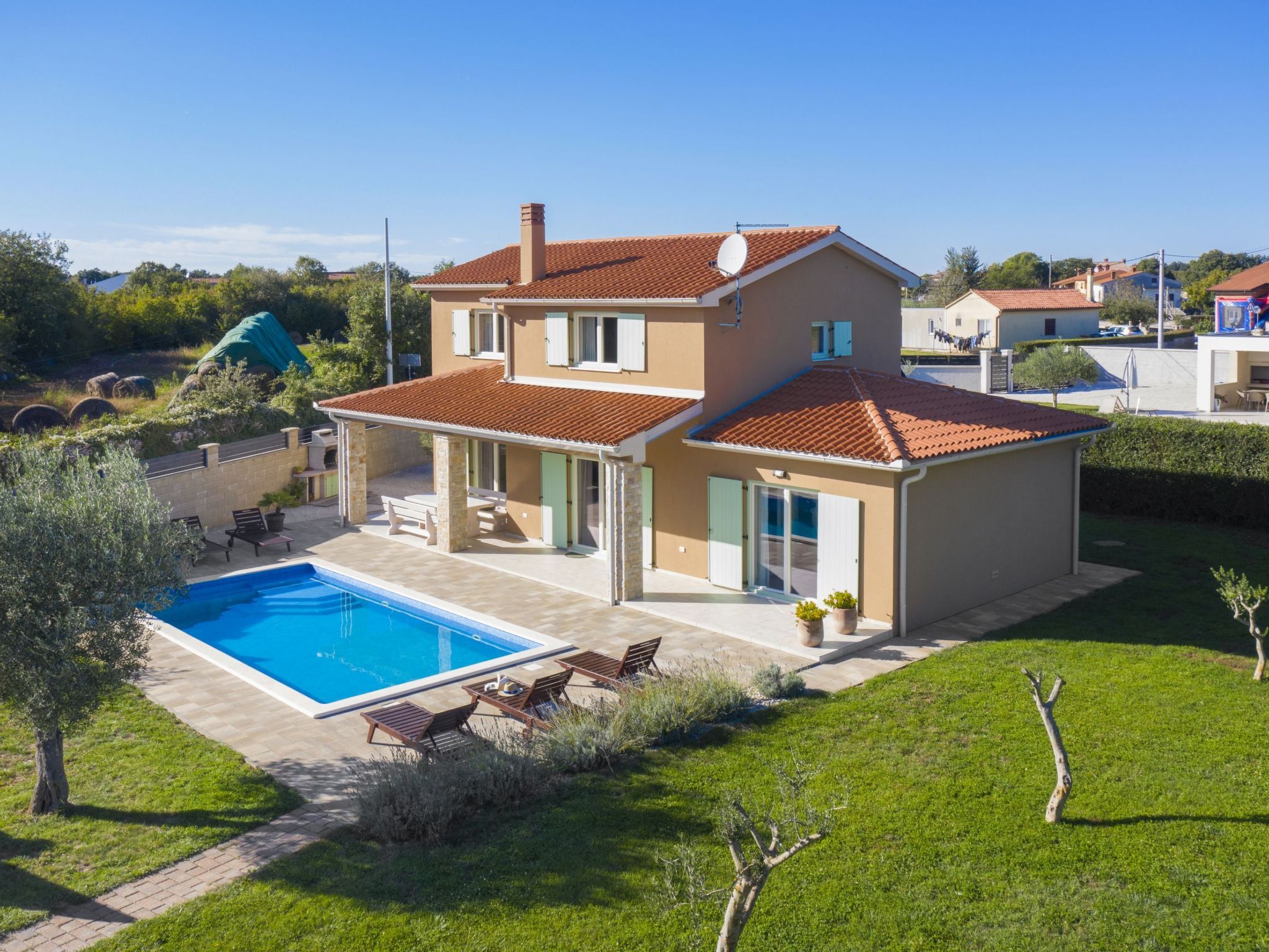 "Villa Matea" mit privatem Pool-Binnen