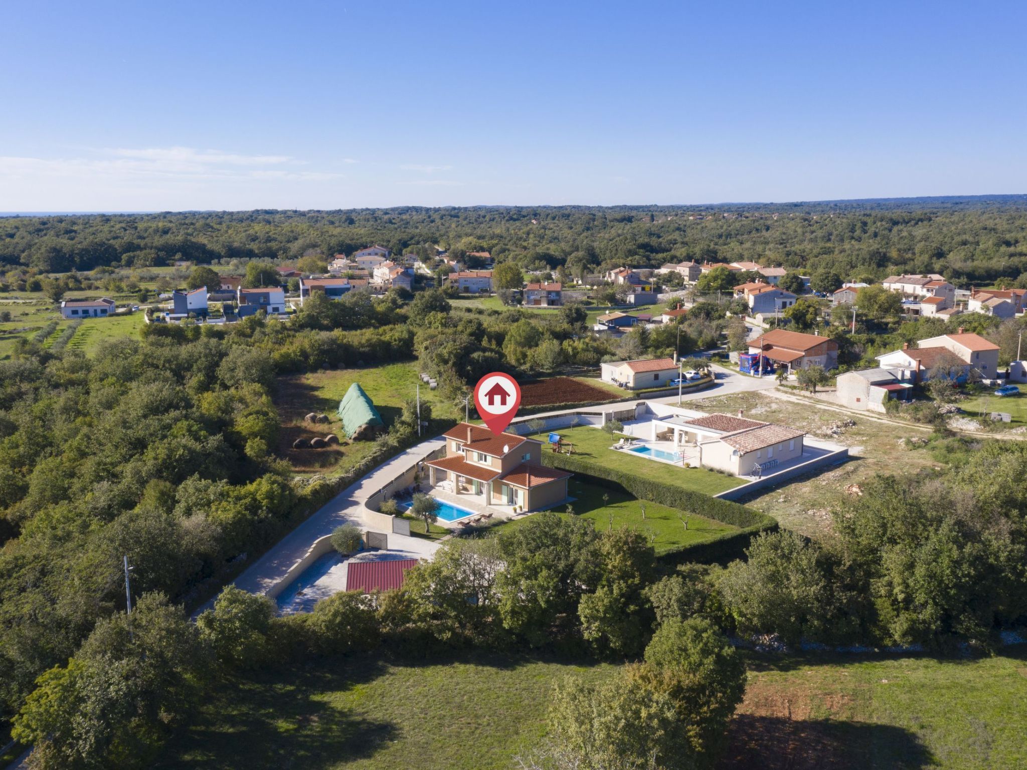 "Villa Matea" mit privatem Pool-Binnen