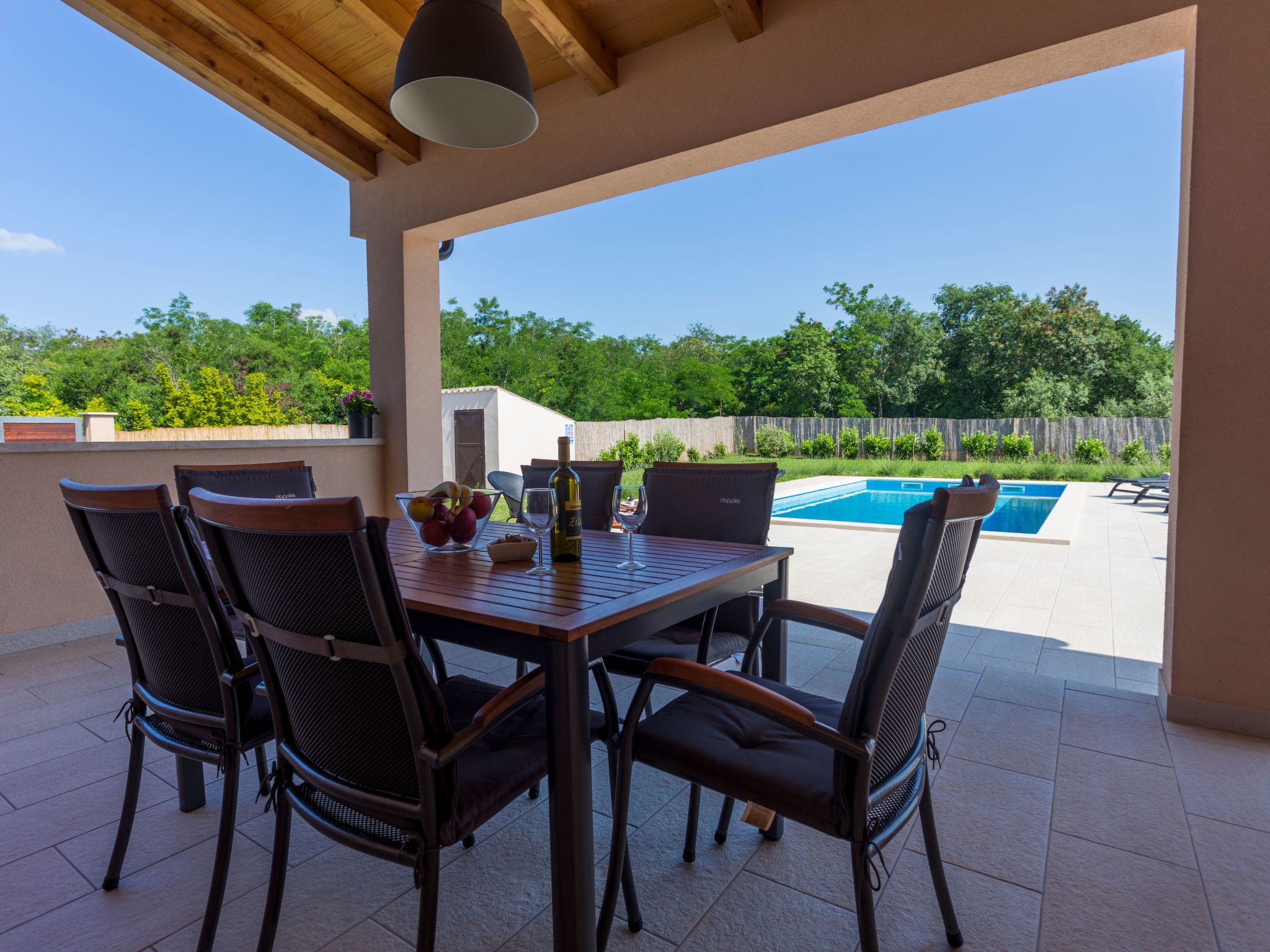 Haus Nina mit beheiztem Schwimmbad-Binnen