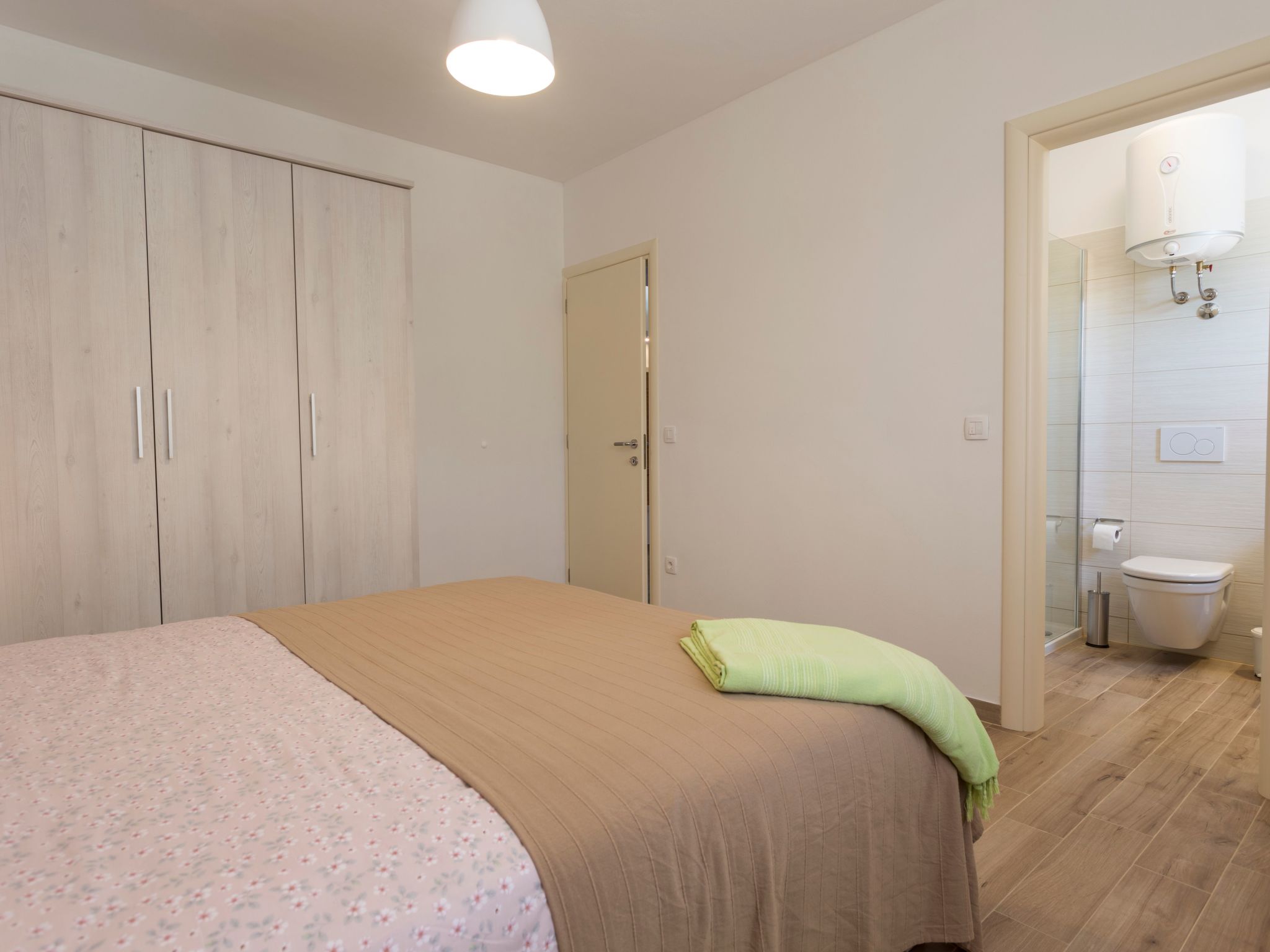 Haus Nina mit beheiztem Schwimmbad-Binnen