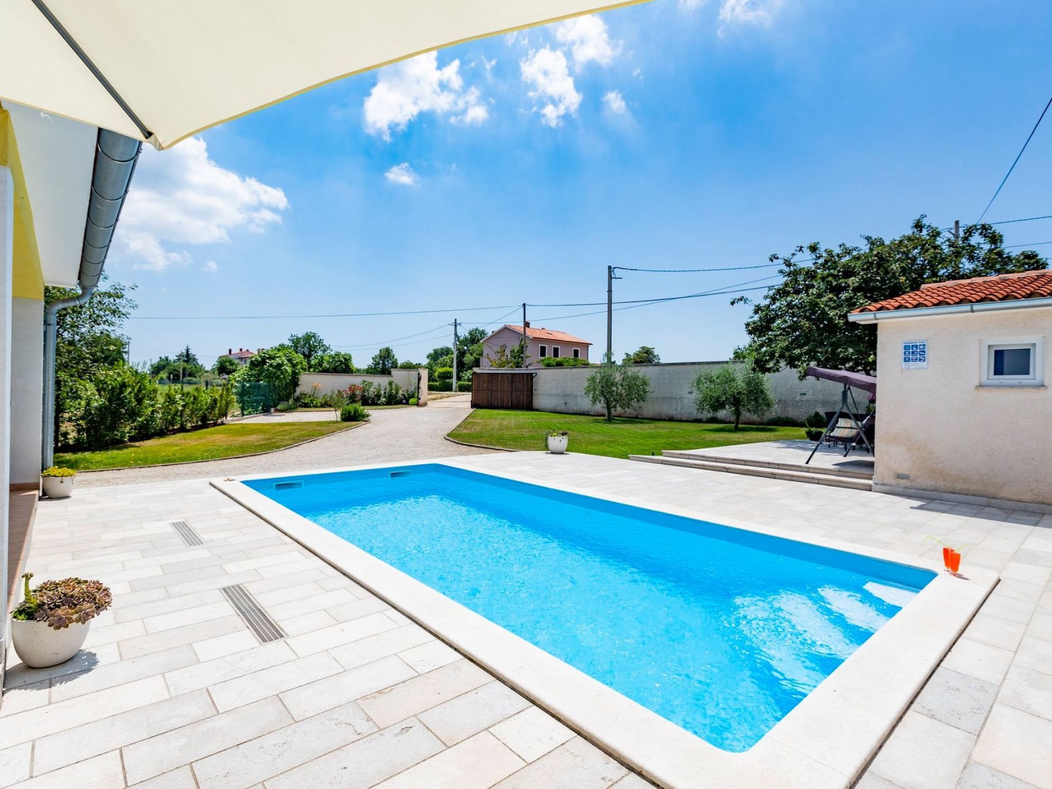 Mit Privatpool für 6 Personen ca. 100 m&sup2; in Hreljici, Adriaküste Kroatien - Image-tags.info