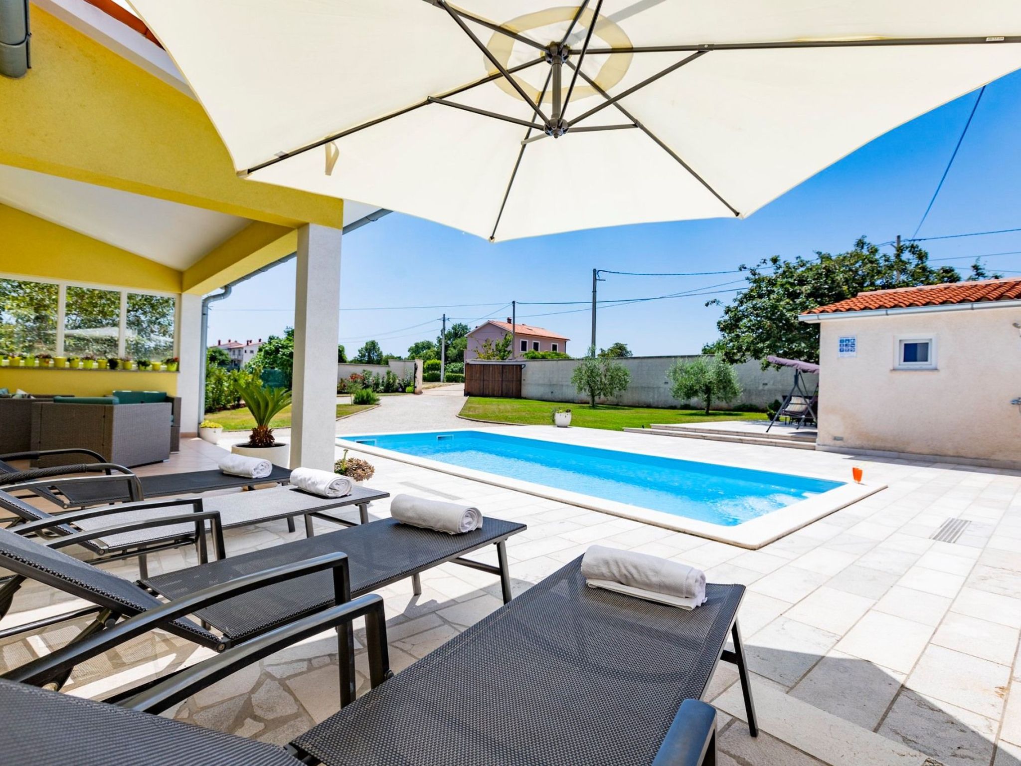 Mit Privatpool für 6 Personen ca. 100 m&sup2; in Hreljici, Adriaküste Kroatien - Image-tags.info