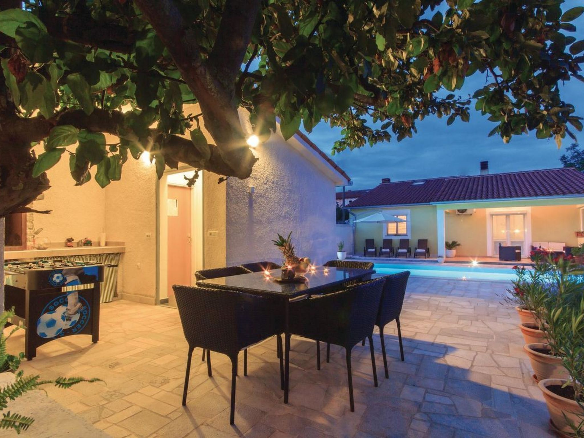 Mit Privatpool für 6 Personen ca. 100 m&sup2; in Hreljici, Adriaküste Kroatien - Image-tags.info