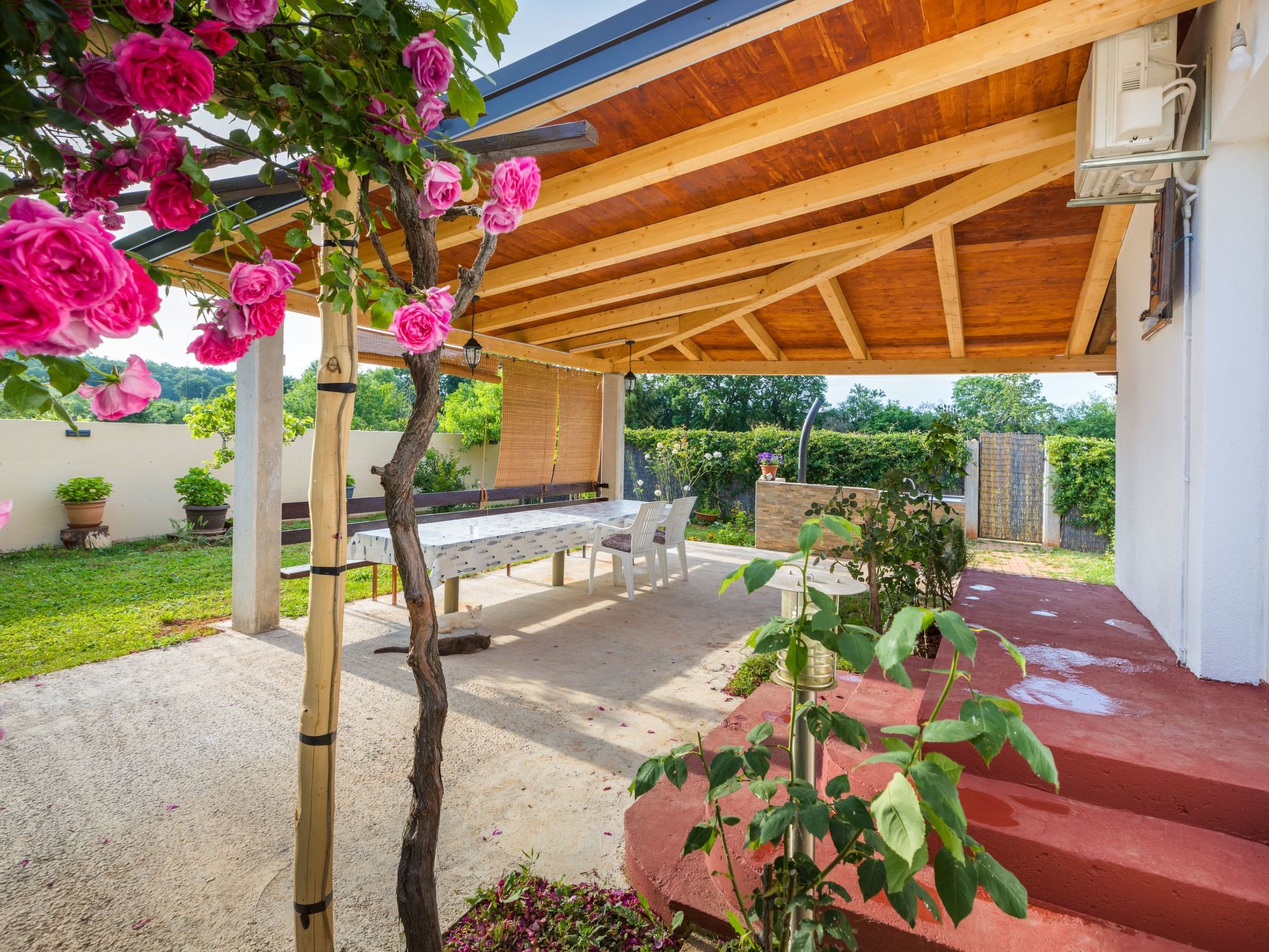 Haus "Dragica" mit Garten, Terrasse und Grill