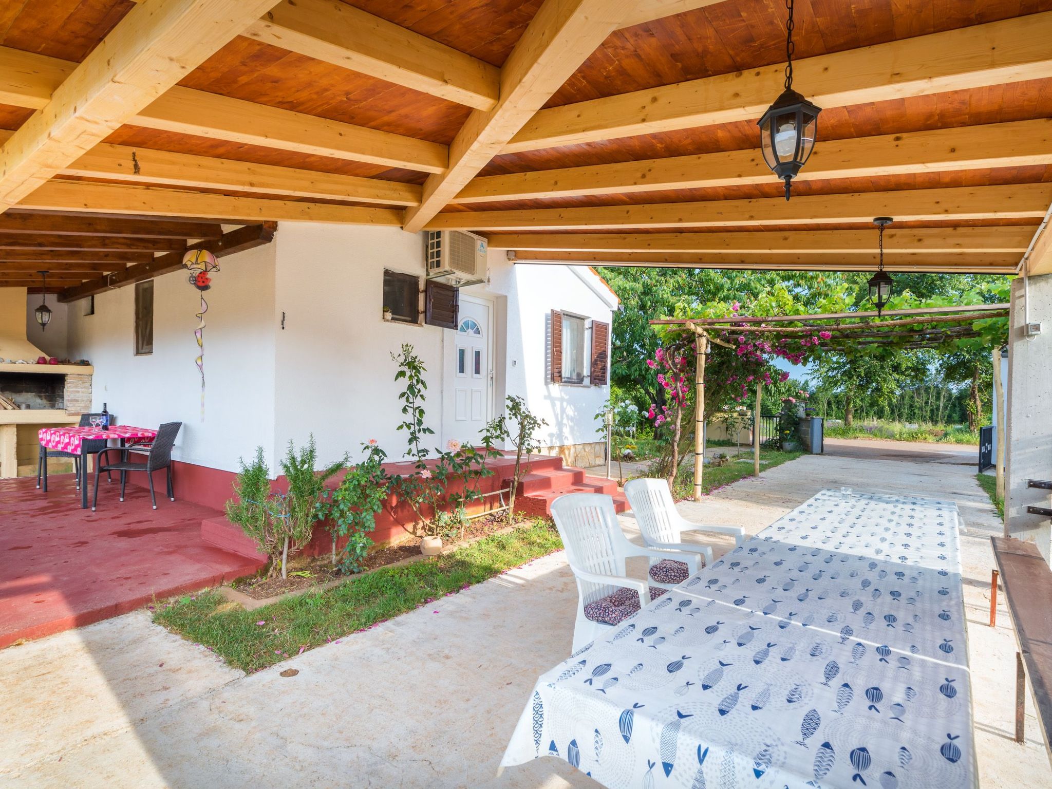 Haus "Dragica" mit Garten, Terrasse und Grill - Image-tags.info